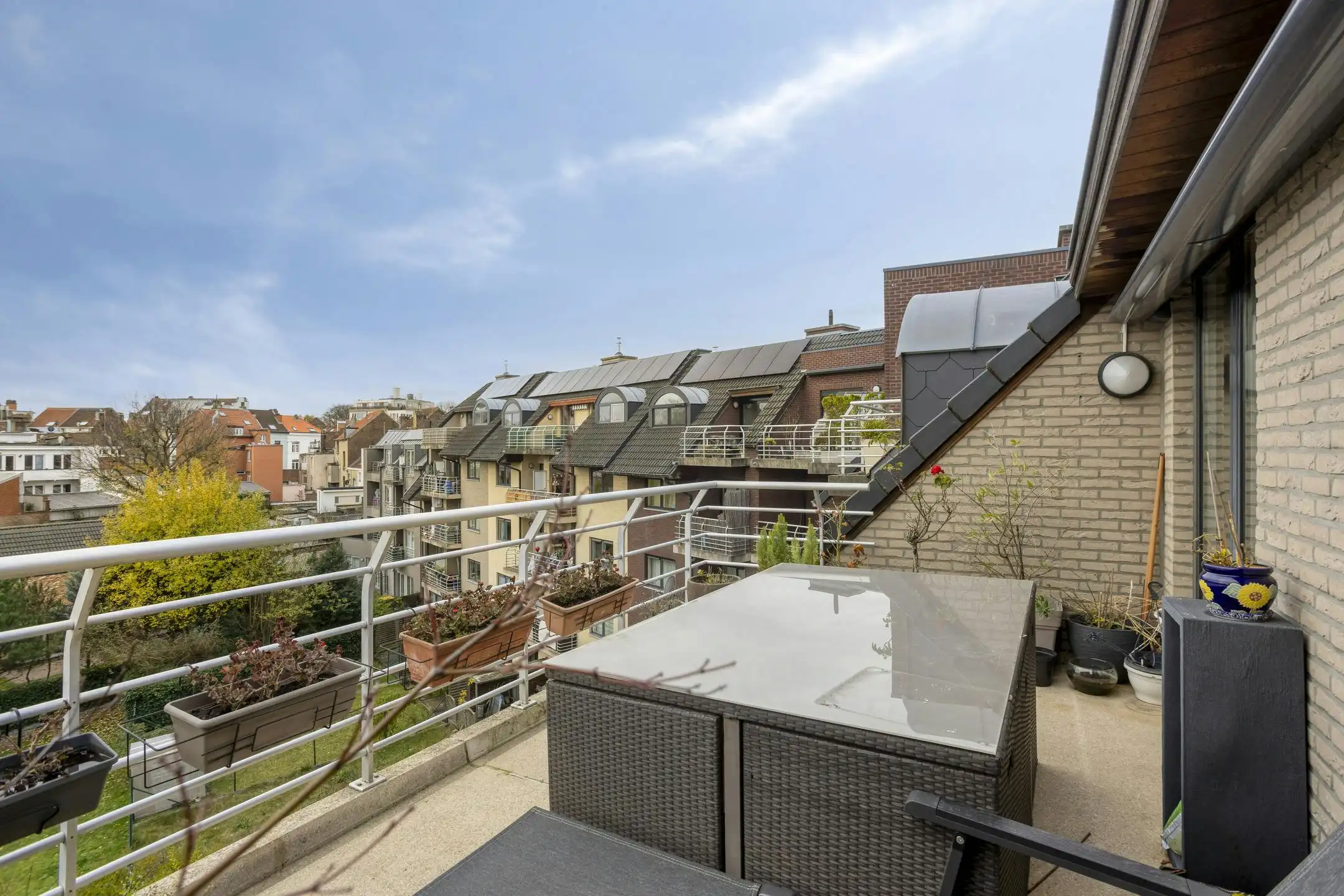 Penthouse (158m²) met 3 slaapkamers en staanplaats in Laken foto 9