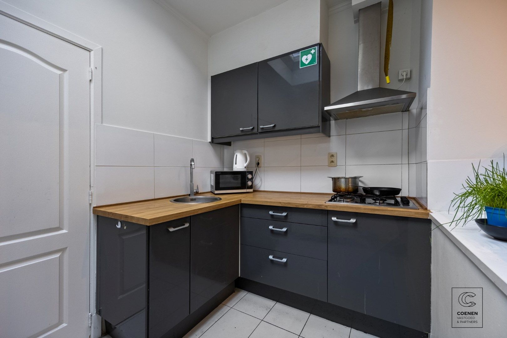 Op te frissen woning met 4a5 slp's op geweldige ligging te Willebroek! foto 5