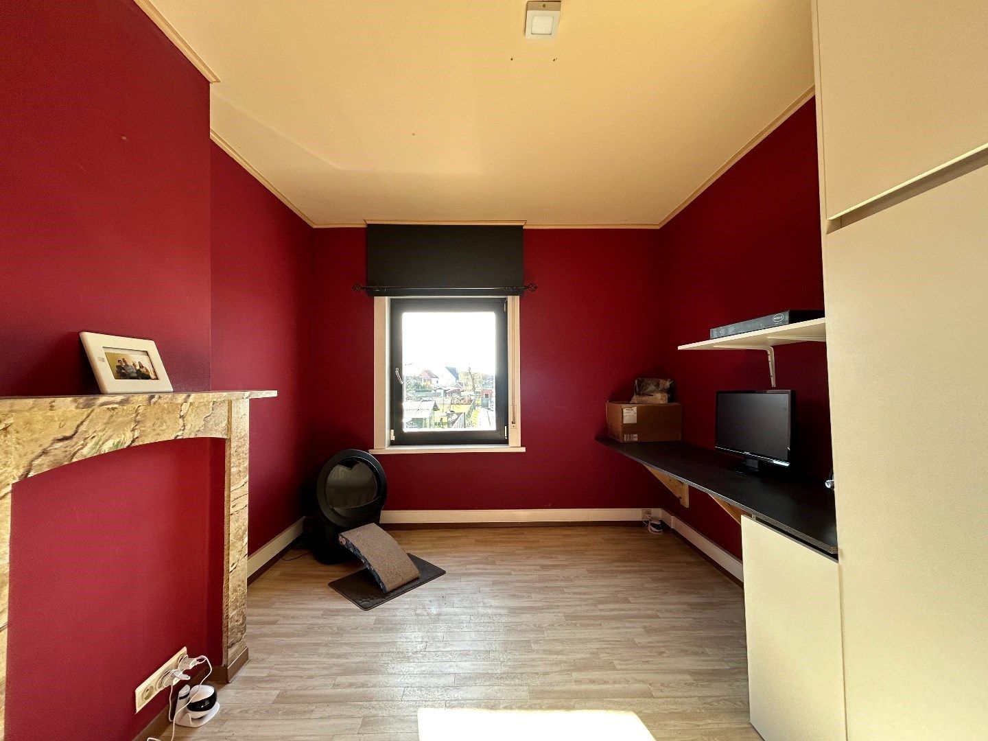 Instapklare rijwoning met veel bergruimte TE KOOP  in het bruisende Waregem. foto 12