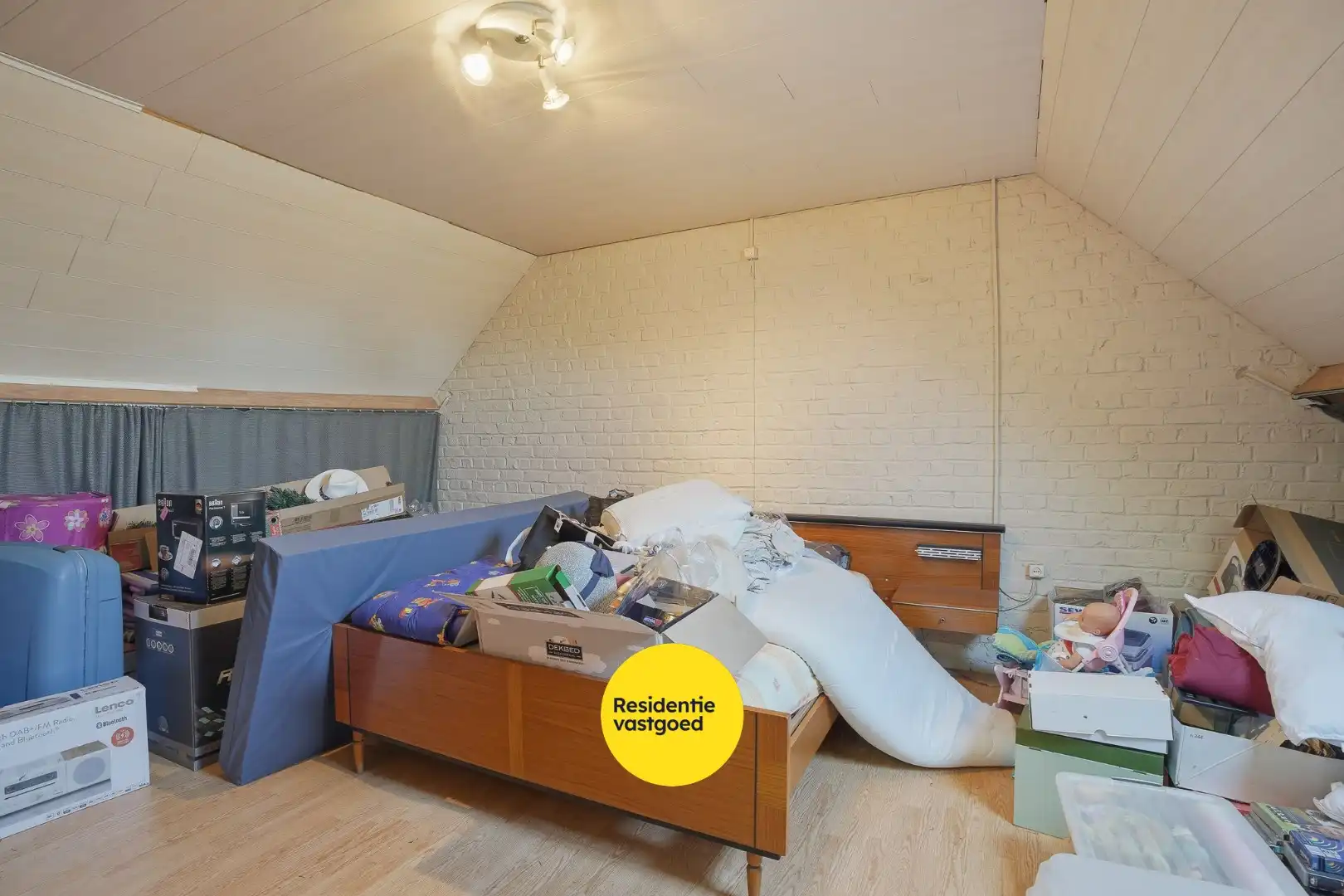 Goed onderhouden rijwoning nabij de Groene Kouter in Zwevegem foto 14