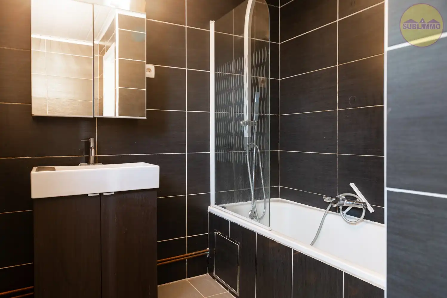 EPC A (59!) | 18 zonnepanelen + batterij | Instapklaar wonen zonder renovatieplicht in Oost-Ham foto 17