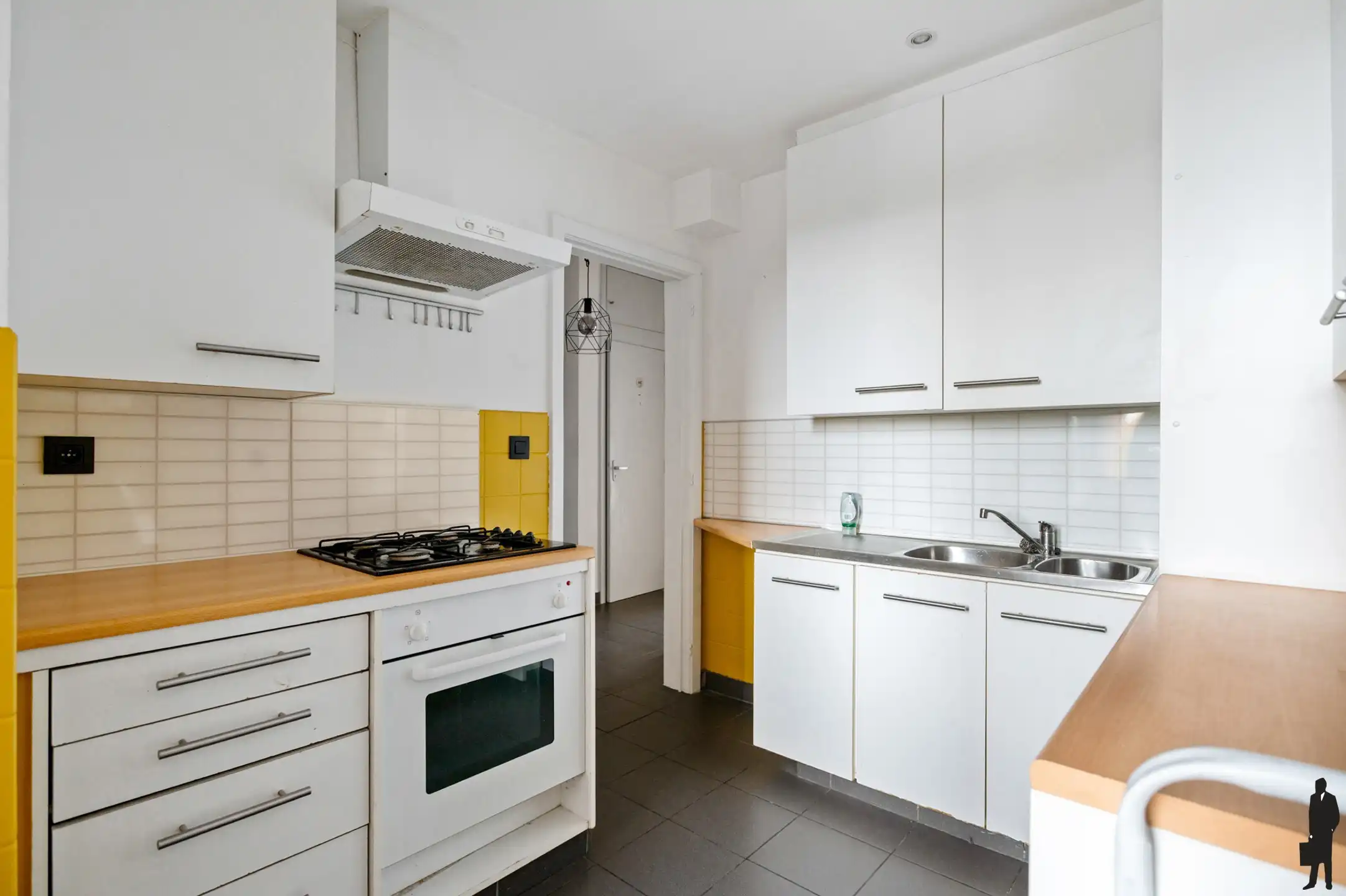 Instapklaar appartement met 2 slaapkamers te Wilrijk foto 7