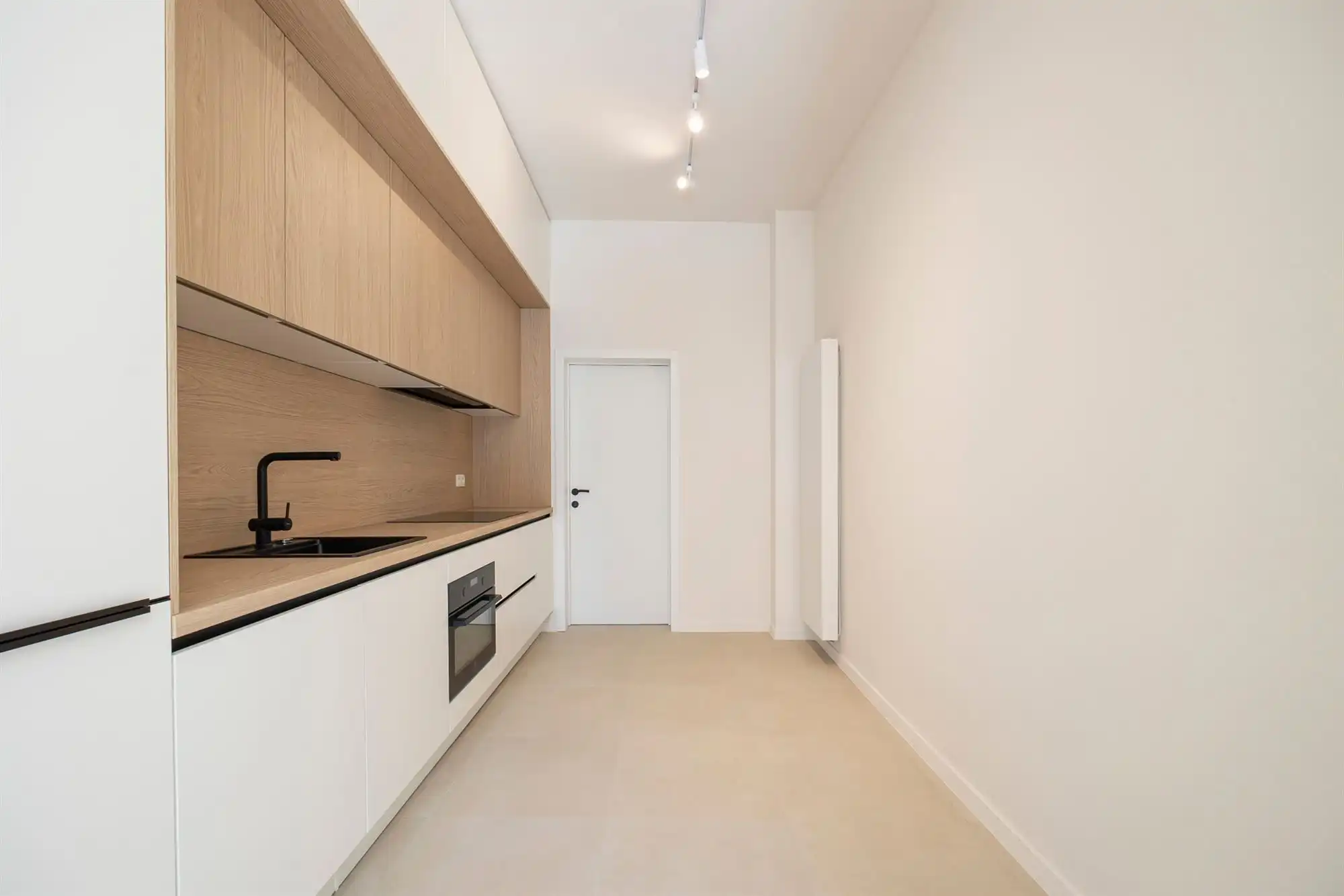 Volledig gerenoveerde woning met tuin in Mechelen foto 6