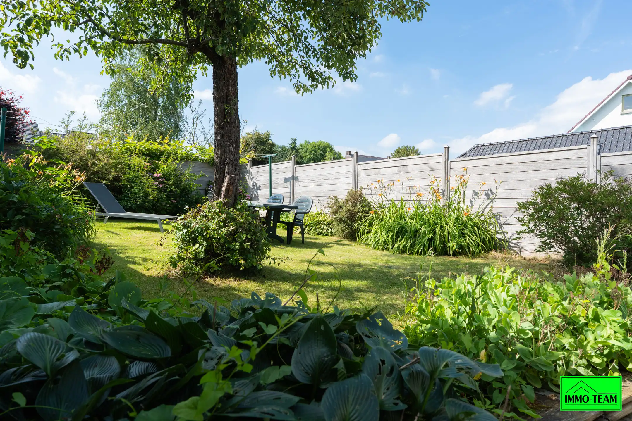 Gezellige, instapklare 2-gevelwoning nabij centrum Okegem foto 25