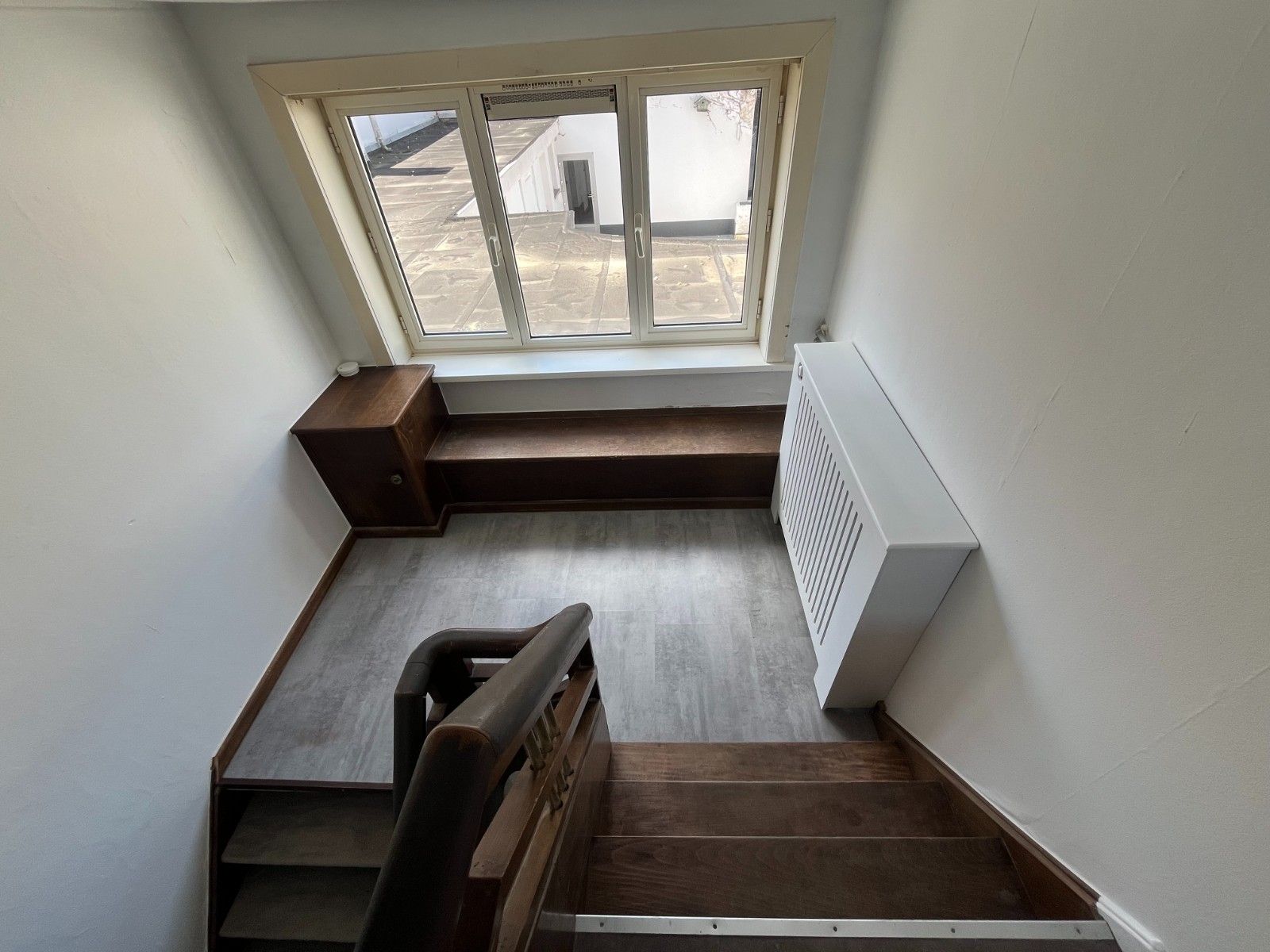 Te Huur: Karaktervolle, gerenoveerde woning met 6 slaapkamers in Kruisem foto 19