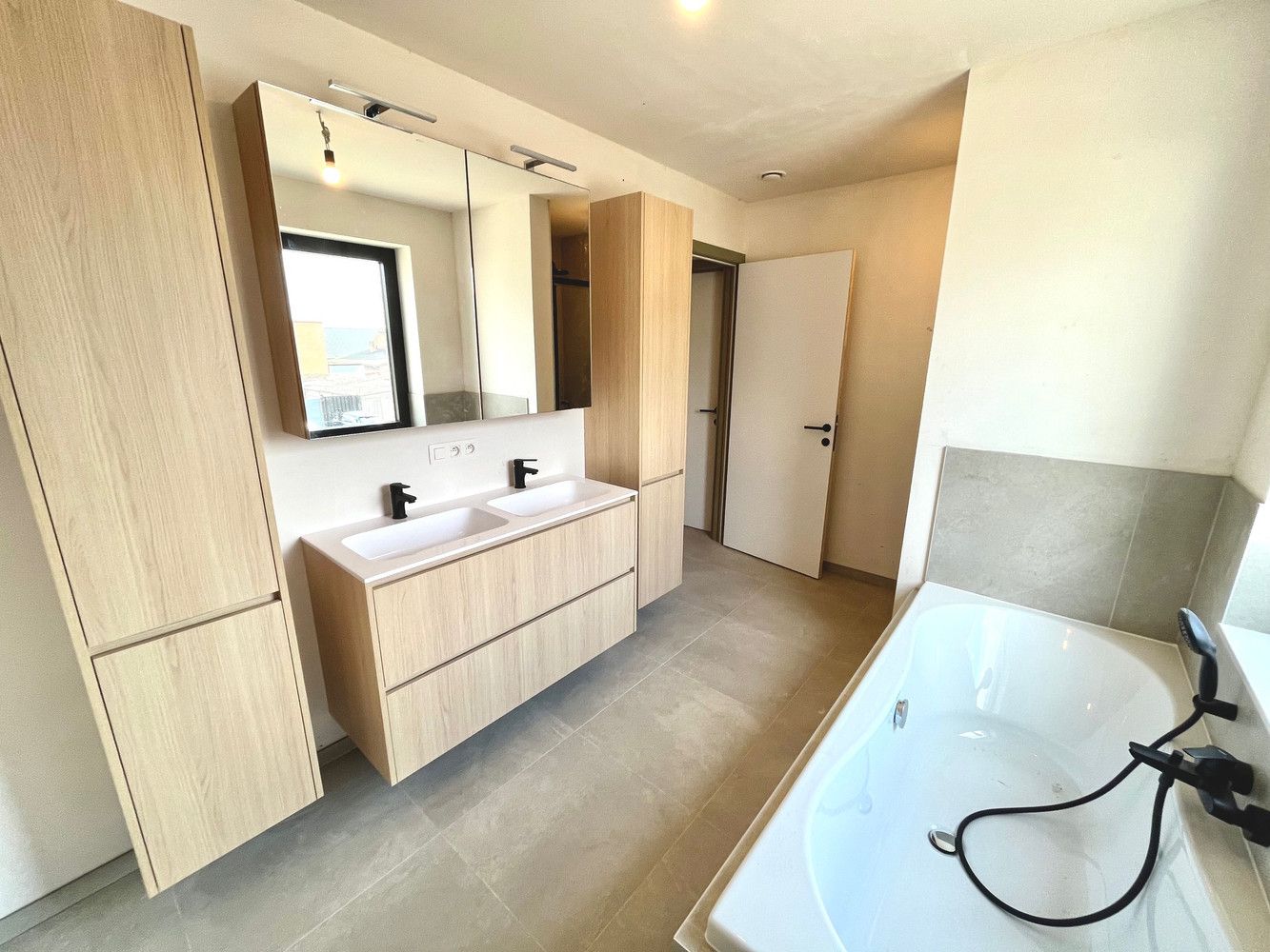 Rotem centrum: energiezuinige nieuwbouw woning op 481m² foto 12