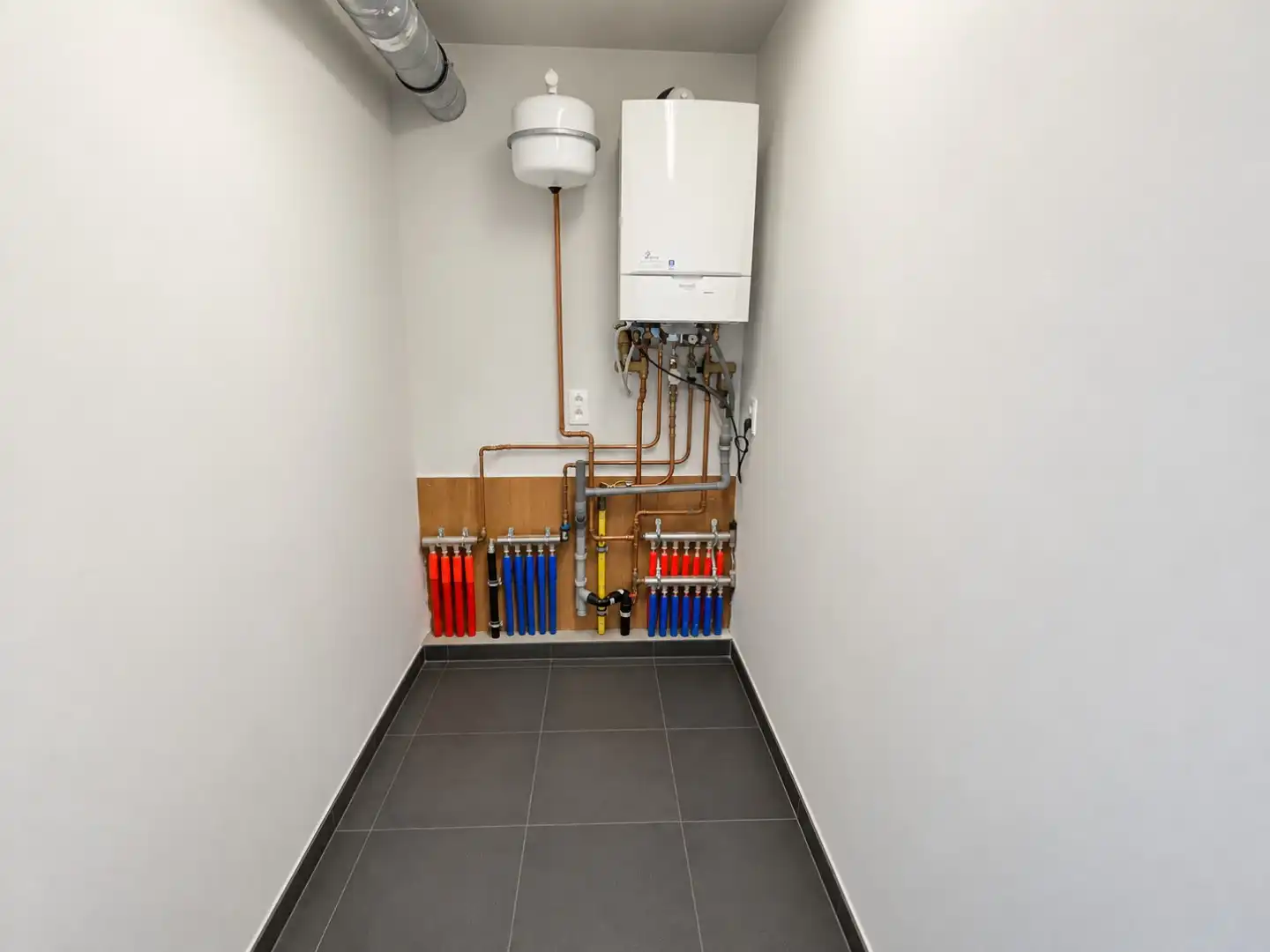 Energiezuinig appartement met twee slaapkamers te huur in Evergem foto 12