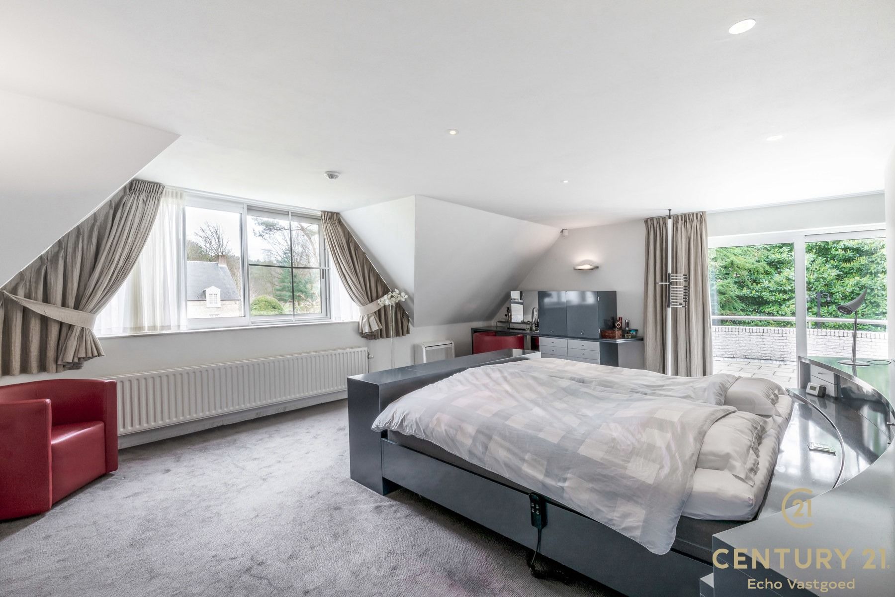 Unieke royale villa op parkdomein van ca 11.600m² foto 23