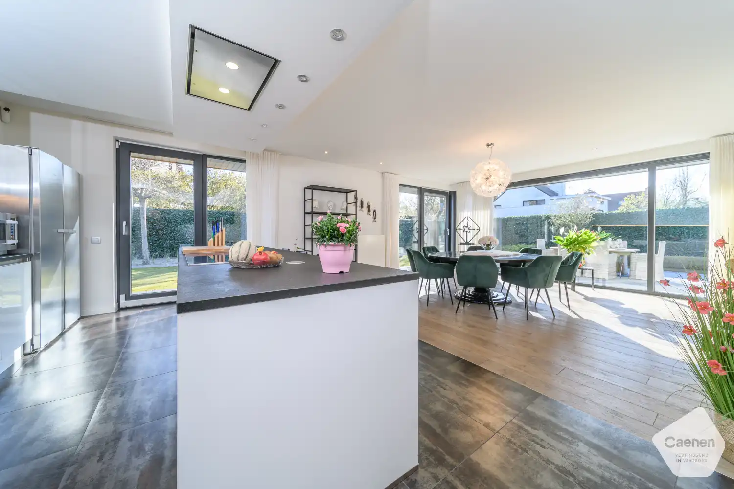 Moderne, energiezuinige villa met hoogwaardige afwerking op een mooi perceel in Sint-Idesbald foto 10