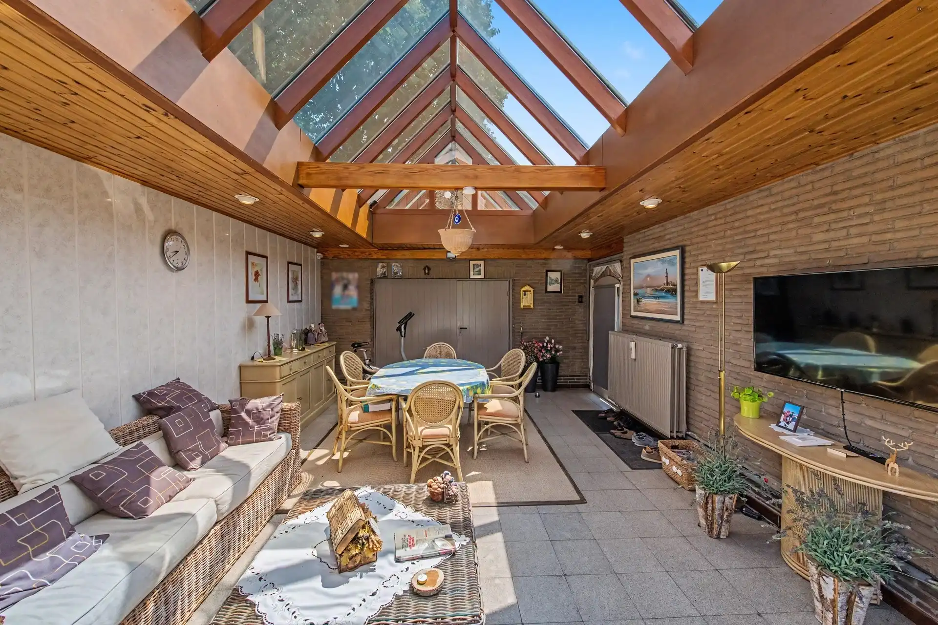 Verzorgde bungalow in rustige straat te Stekene foto 10