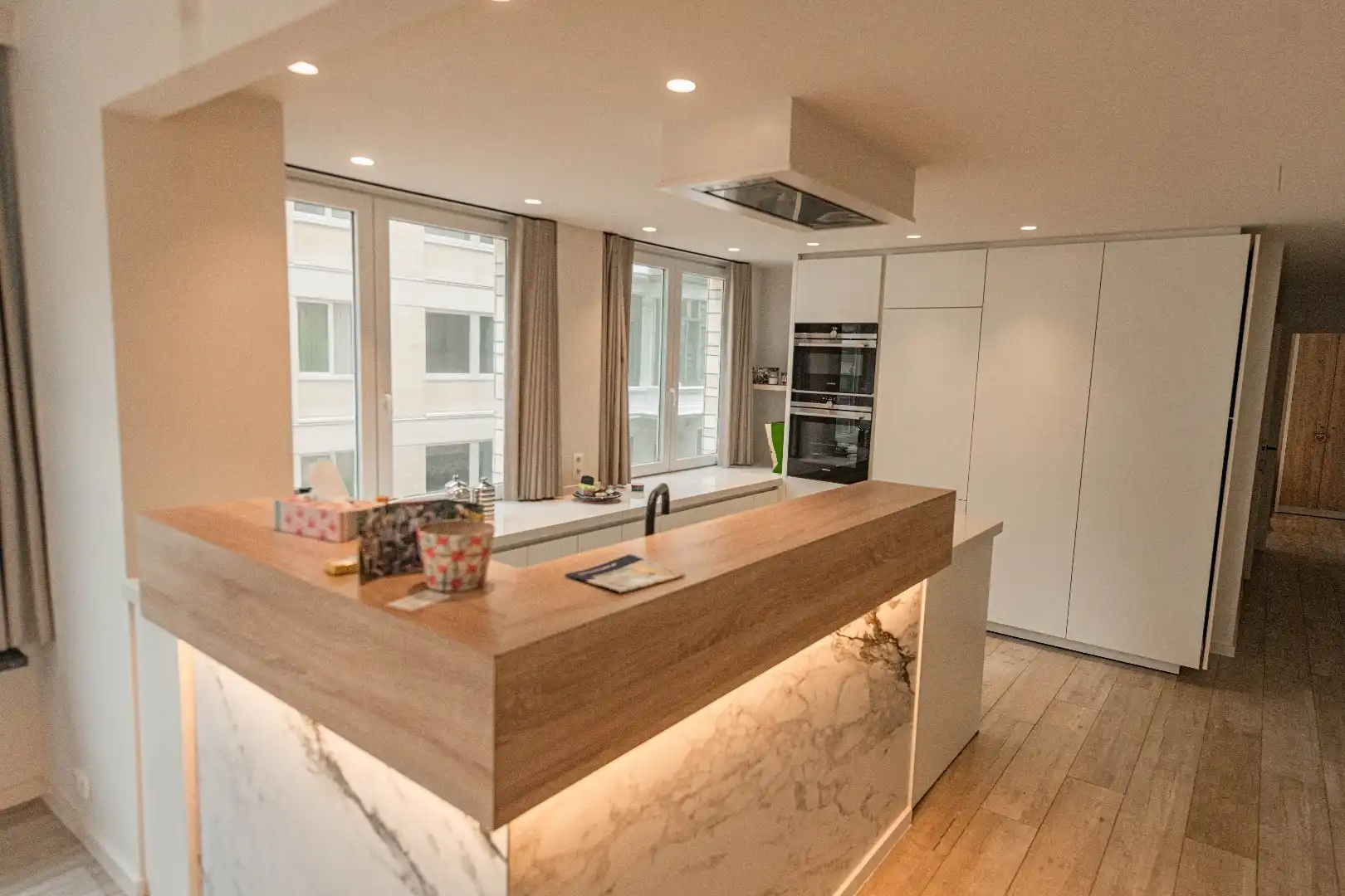 Vernieuwd luxueus appartement met 2 slaapkamers foto 10