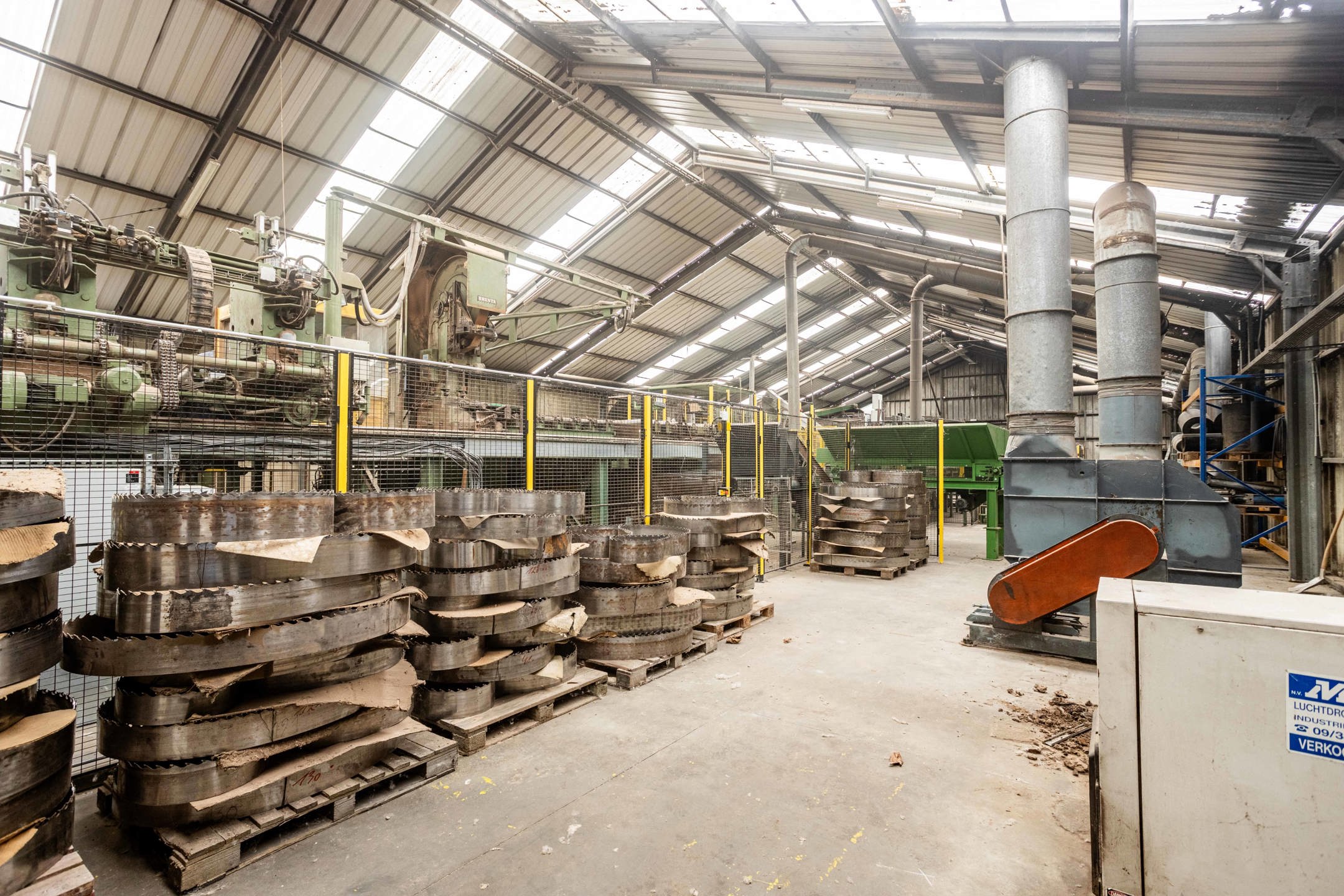 Industriegebouw met ruime industriegrond te koop in Ronse foto 6