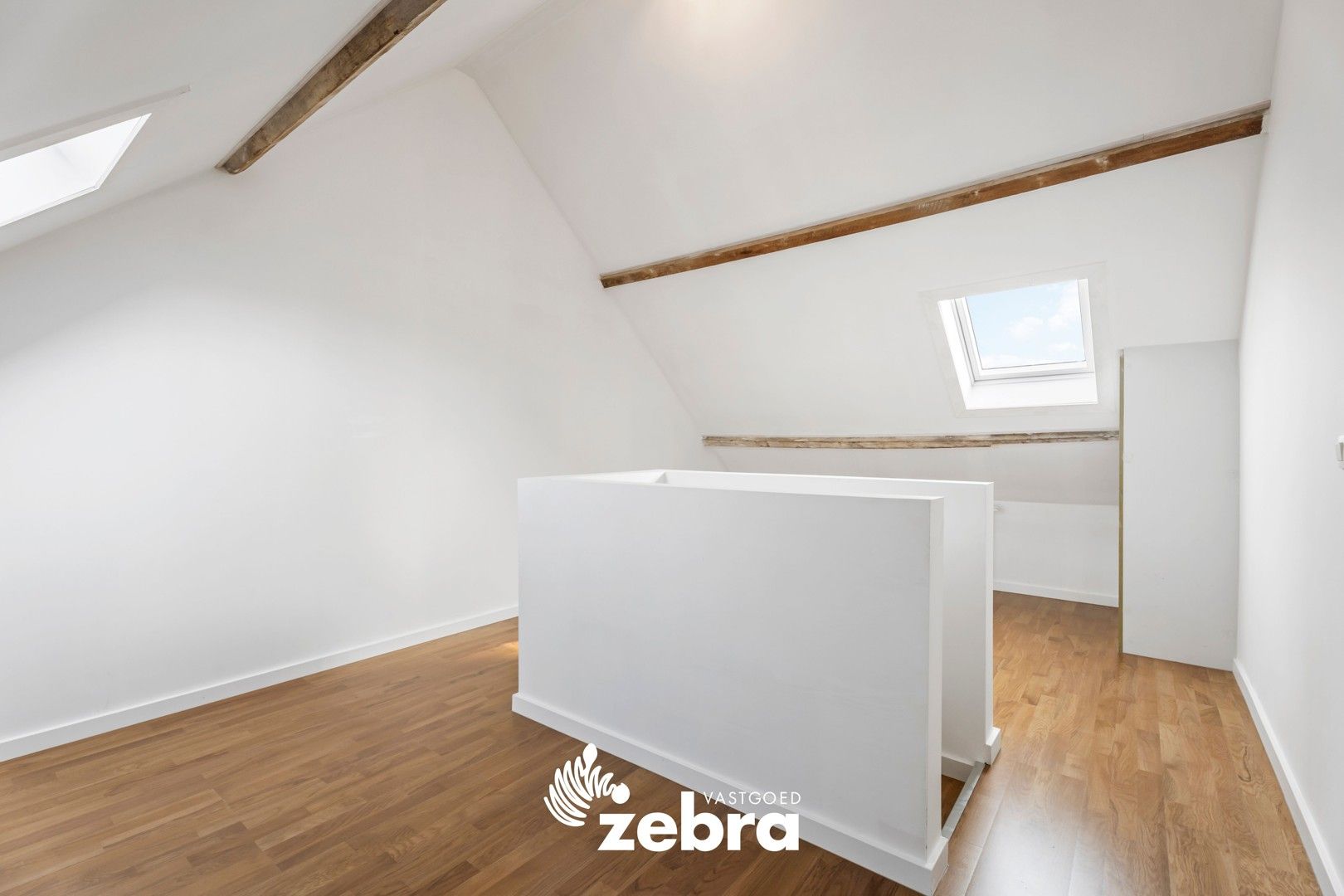 Volledig gerenoveerde woning met 3 slaapkamers en mogelijkheid tot aankoop garage te Izegem! foto 16