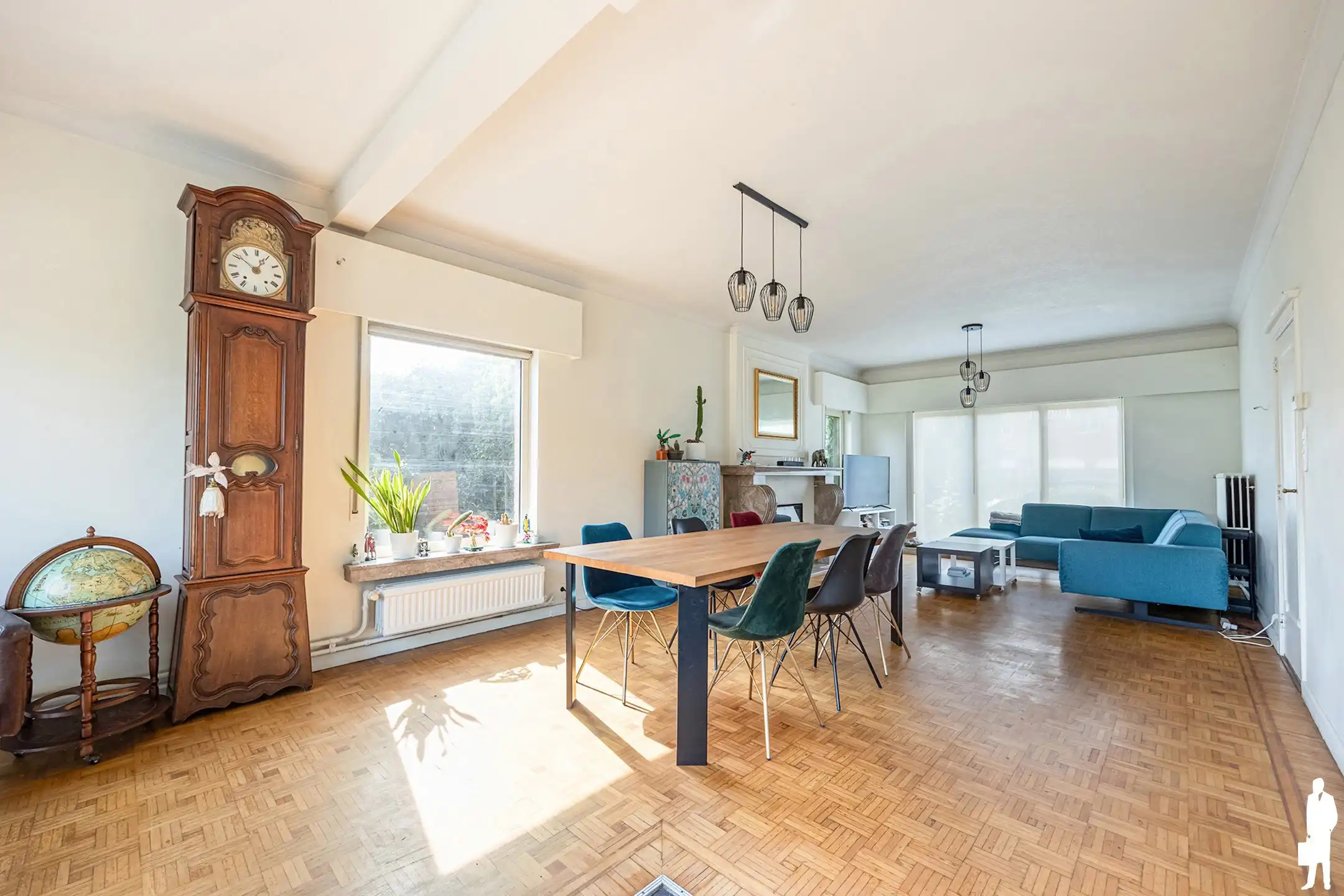 Gerenoveerde gezinswoning met 5 slpk, 2 badk, en zonnige tuin foto 3