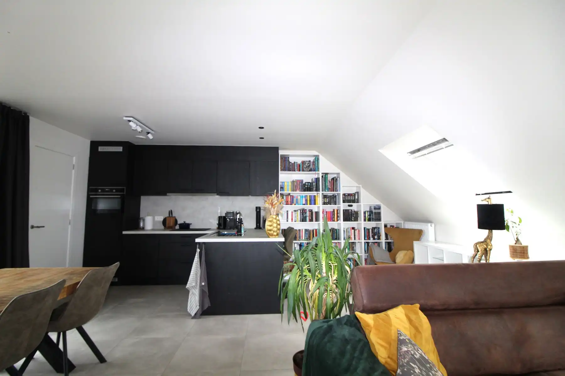 Recent energiezuinig dakappartement met lift! foto 3
