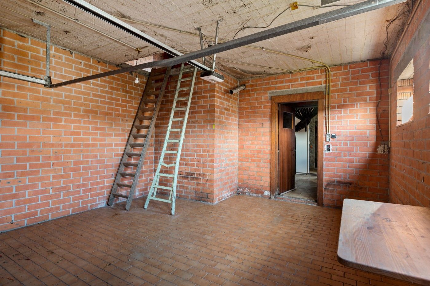 Vrijstaande laagbouwwoning met 2 slpk., tuin en garage foto 19