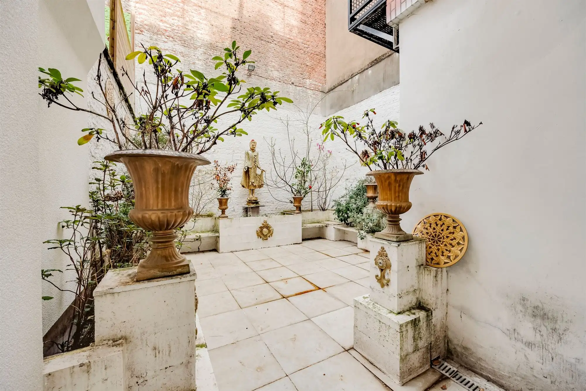 Ruime herenwoning met 5 slk + 4 badk met tuin en terras  foto 6