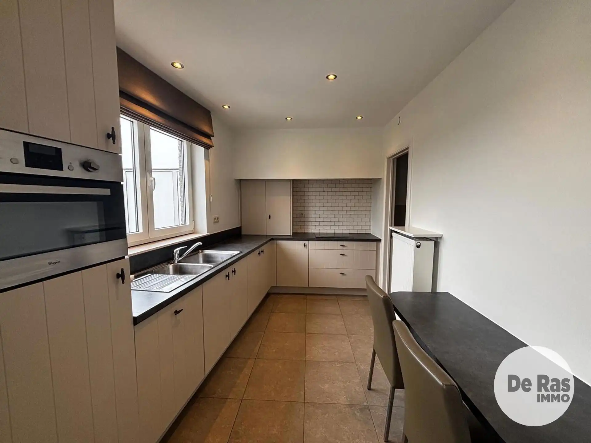 HERZELE - Instapklaar appartement foto 6