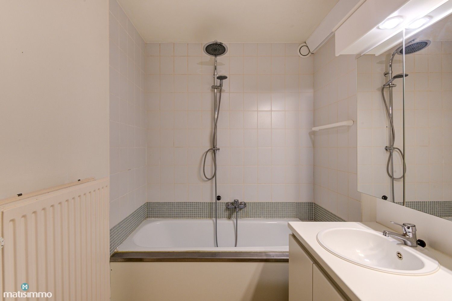 INSTAPKLAAR APPARTEMENT MET 2 SLAAPKAMERS, TUIN EN GARAGE IN SCHOONBEEK foto 16