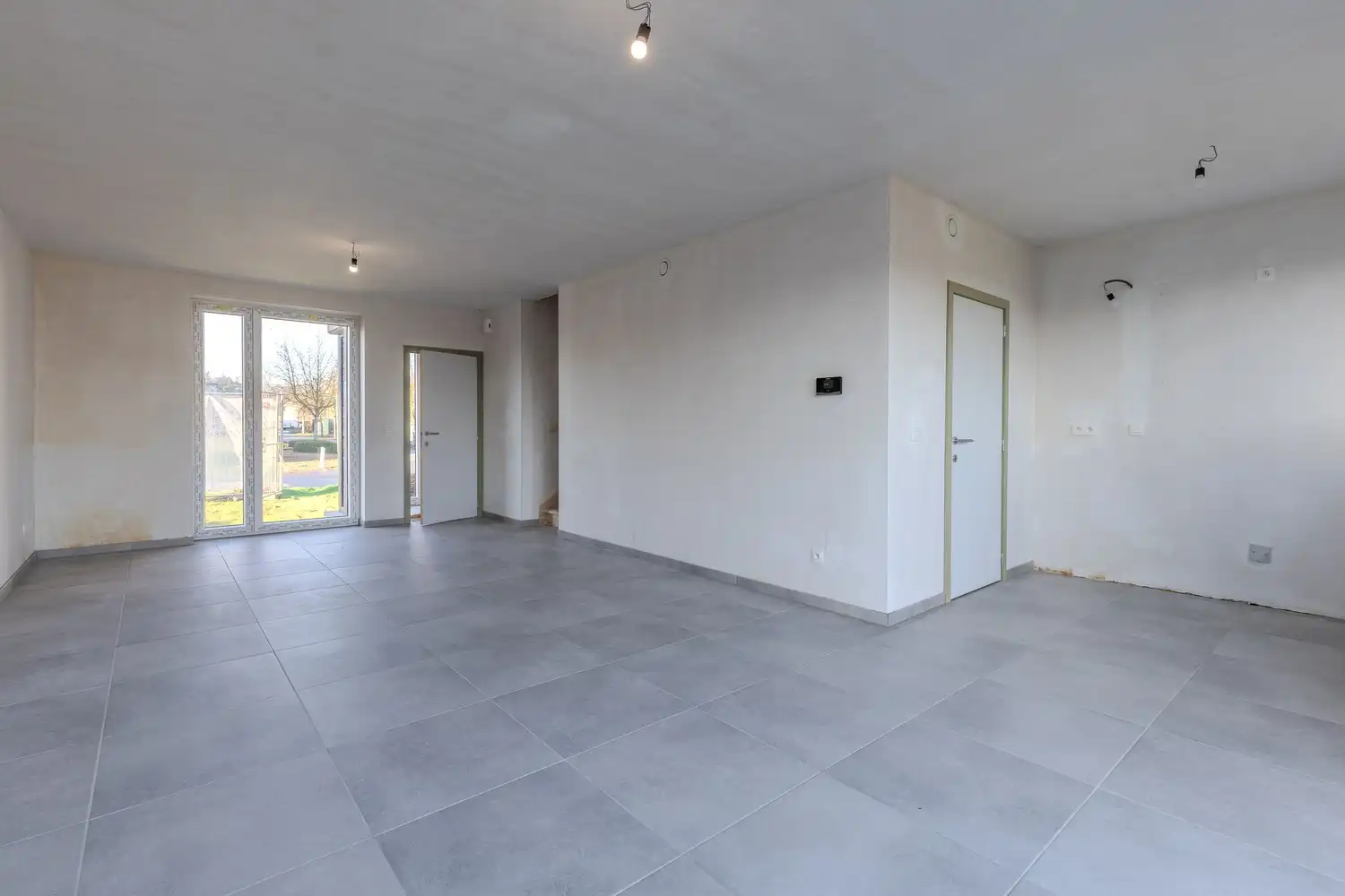 Hedendaagse nieuwbouwwoning met drie slaapkamers op rustige ligging in Neeroeteren foto 7