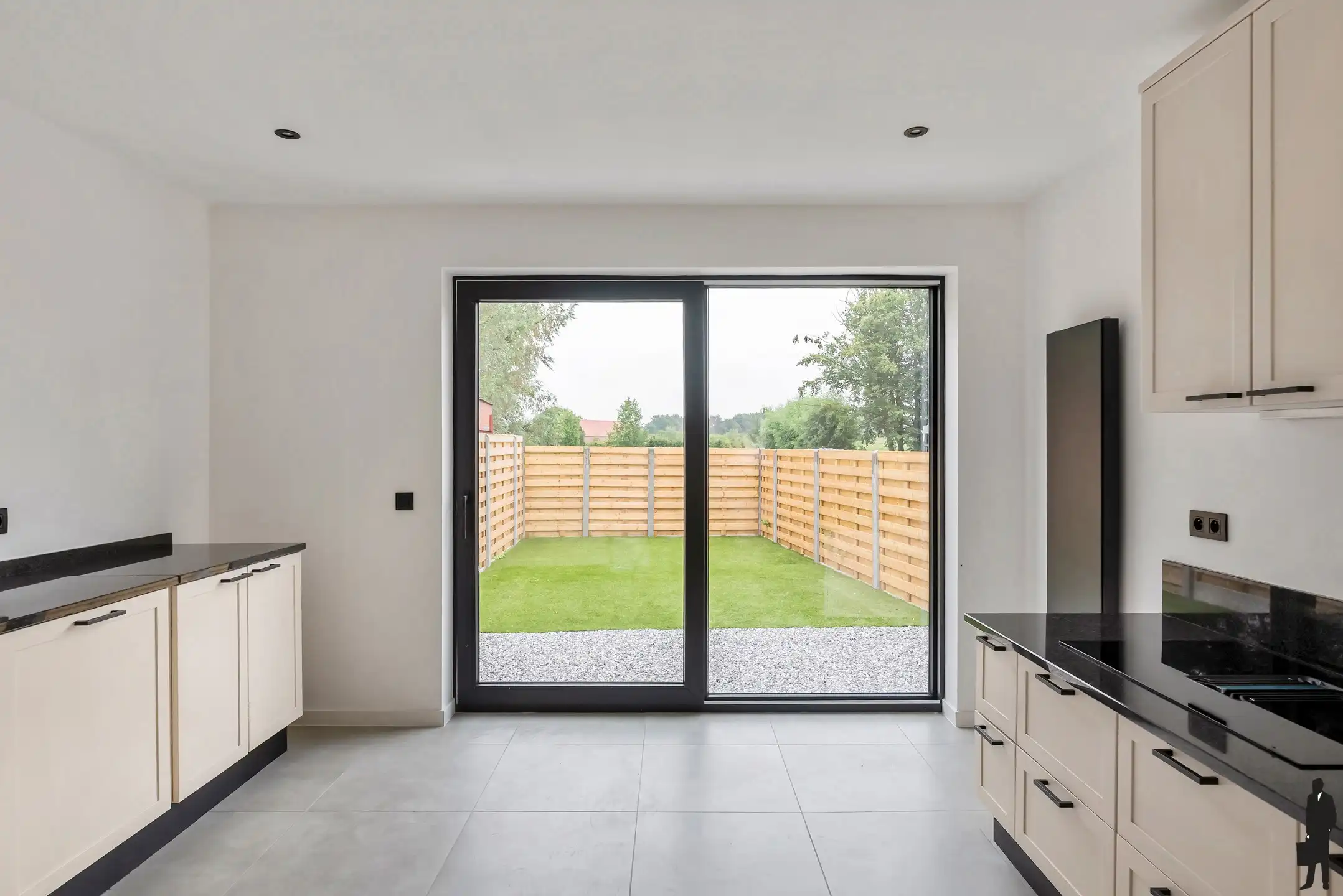 Volledig gerenoveerde woning met 4 slpk. in het centrum van Meer - Vlakbij de Nederlandse grens! foto 12