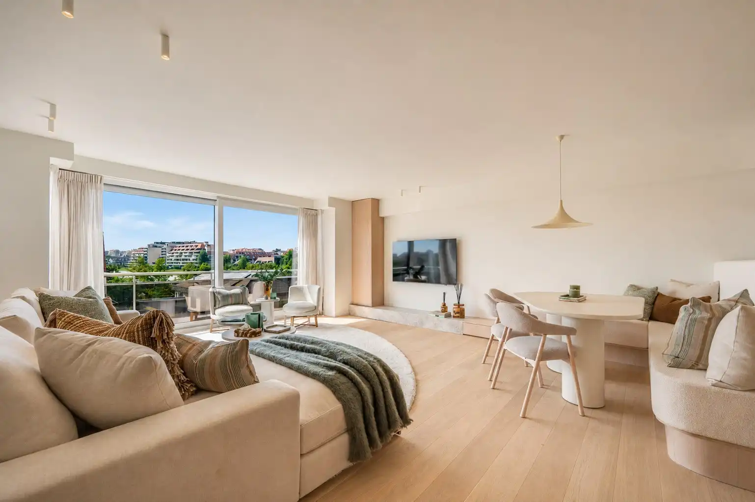 Drie slaapkamer appartement met zicht op het Zegemeer foto {{pictureIndex}}