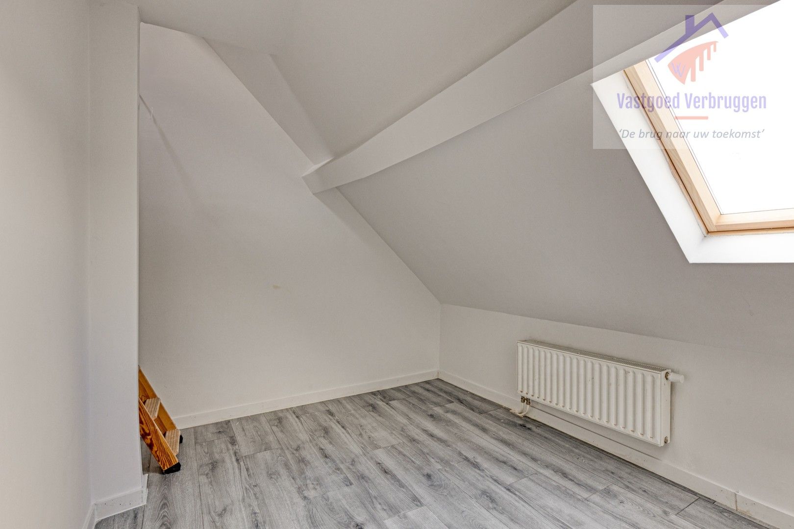 Grotendeels gerenoveerde woning met 4 slaapkamers in centrum Aalst foto 9