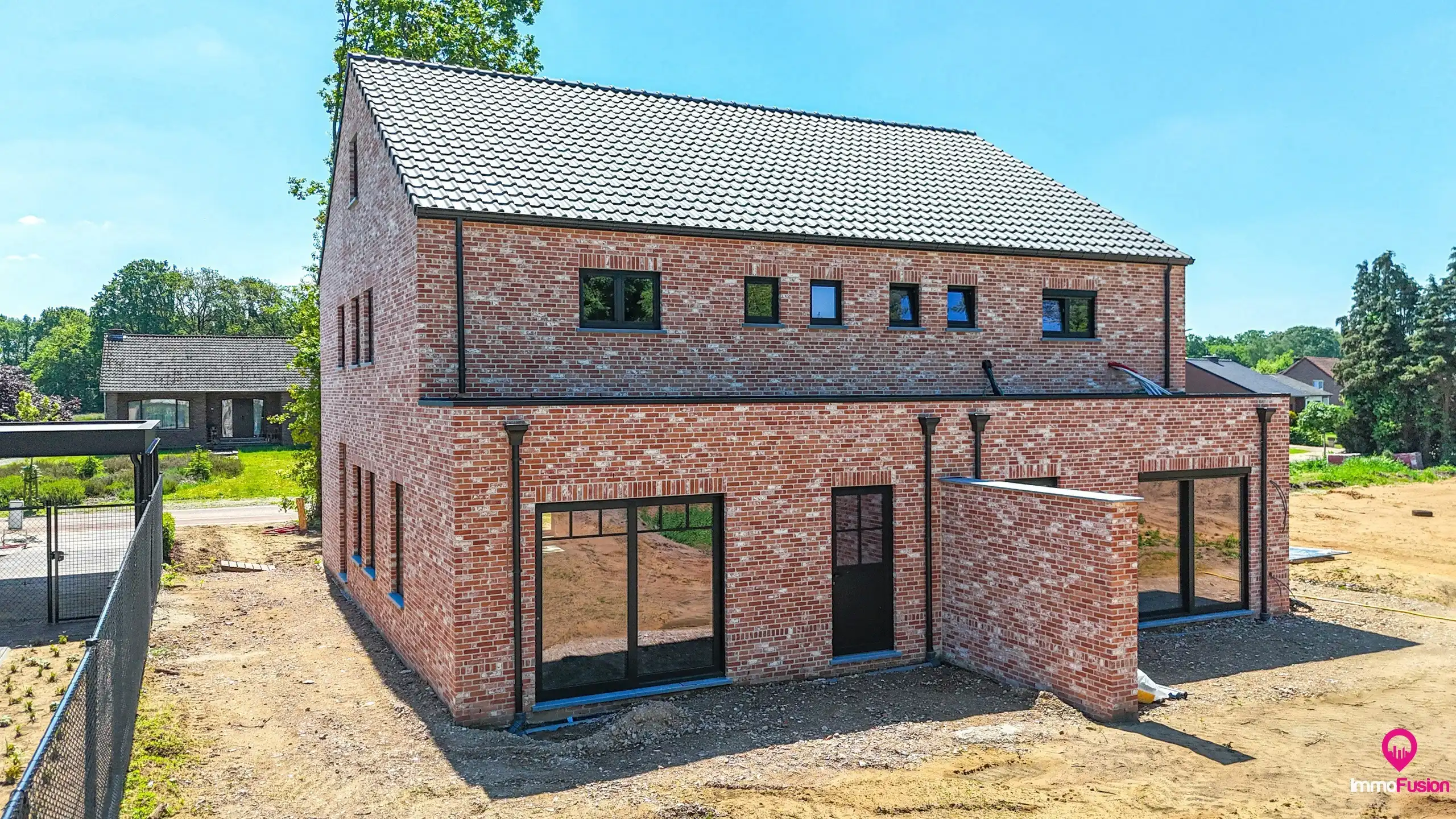 Prachtig gelegen casco woning met 4 slaapkamers! foto 19
