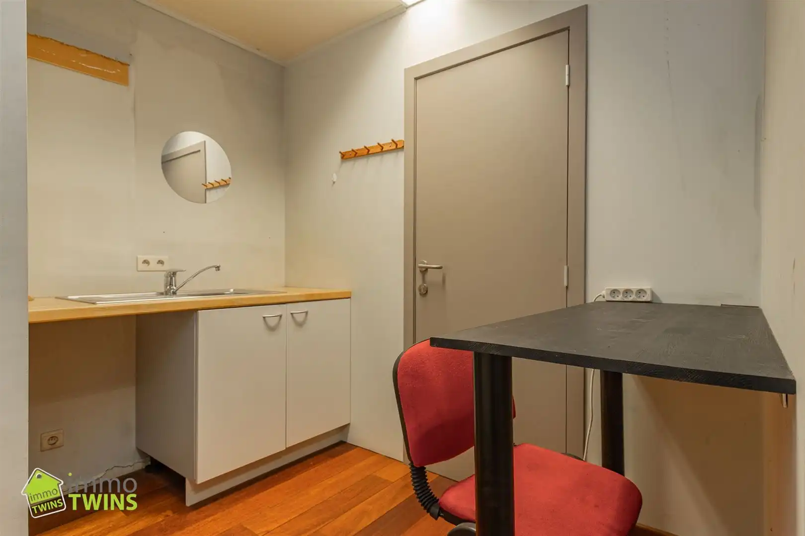 Uitzonderlijk ruim industrieel magazijn van ca. 6.900 m² te huur in Schoonaarde foto 12