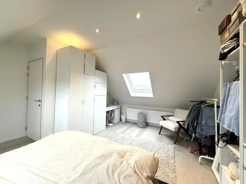 Totaal gerenoveerde woning met zonnig terras nabij UZ Gent foto 9