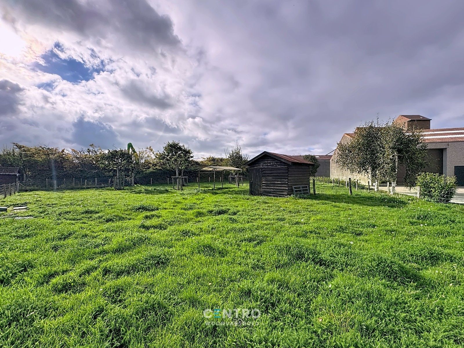 INTERESSANTE villa te Meetkerke met 3 slpks, PRAKTIJKruimte én 2 garages op 1.975m2! foto 23