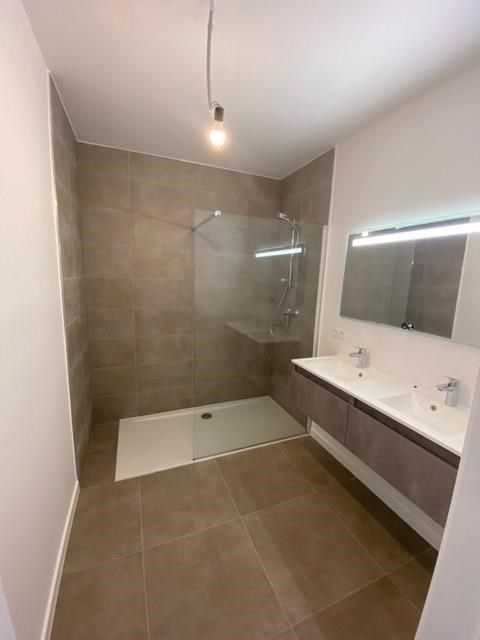 Recent appartement met twee slaapkamers (zonder parkeerplaats). Bezoekmoment: zie omschrijving. foto 8