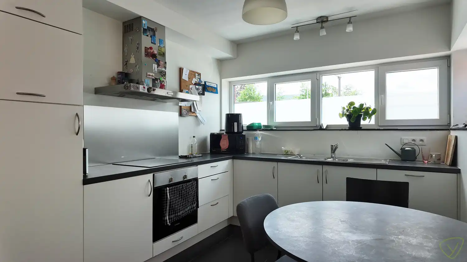 Verzorgde moderne woning gelegen in de dorpskern van Balgerhoeke. foto 6