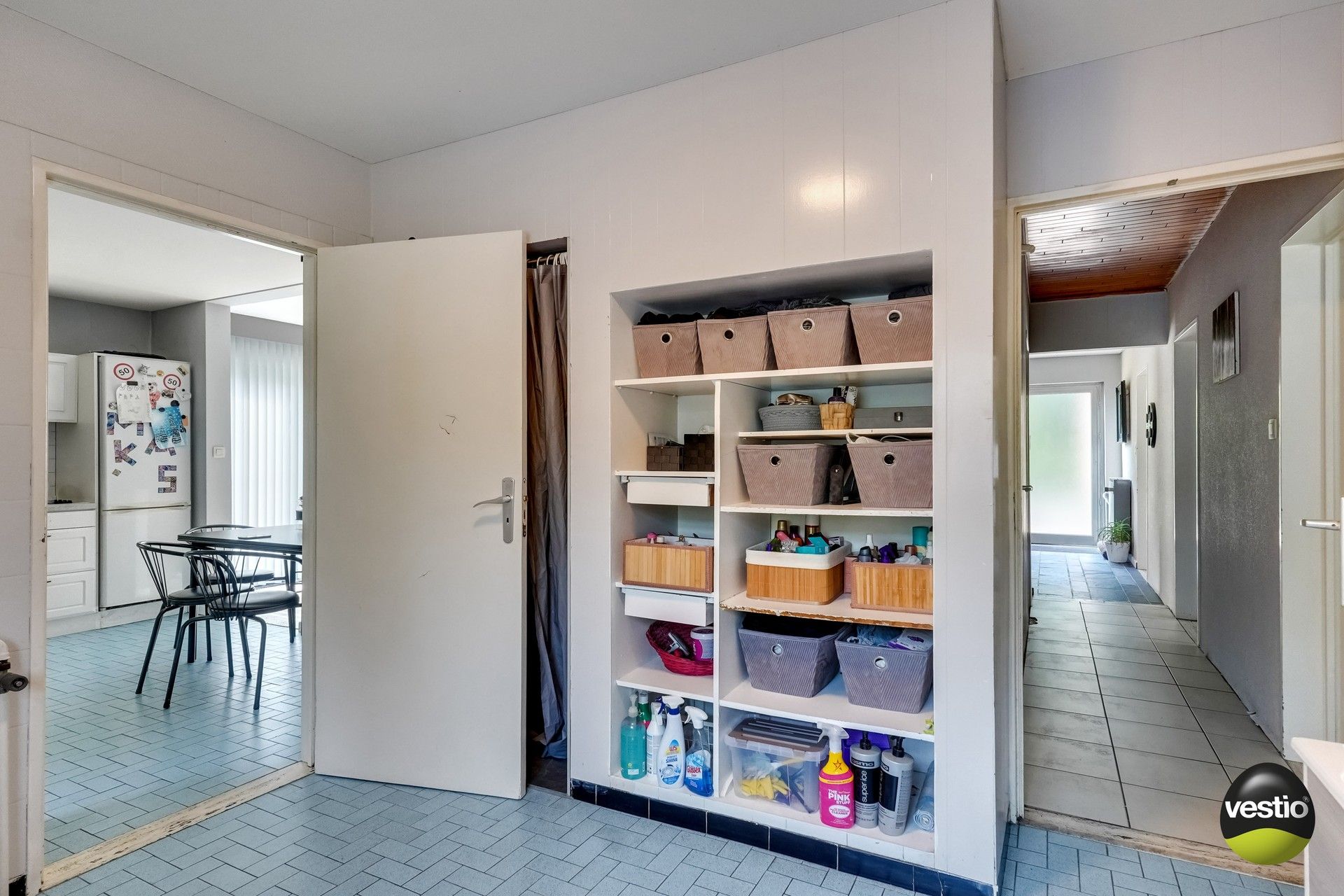 GELIJKVLOERSE BUNGALOW BOORDEVOL POTENTIEEL foto 20