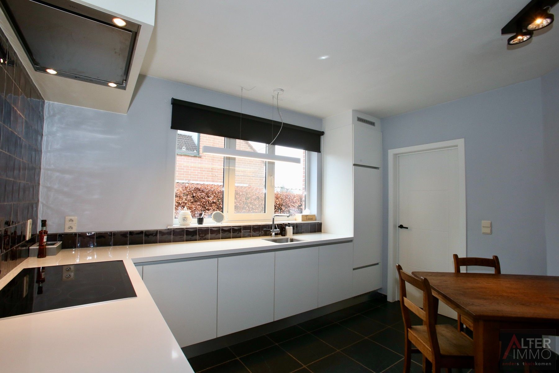 VERKOCHT! Instapklaar, gerenoveerd landhuis (205m2 NBO) met 3 slaapkamers, inpandige garage, zonnepanelen en een uitstekend EPC op een perceel van 8a 16ca - uitstekende ligging vlakbij Zolder centrum. foto 15