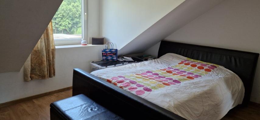 Gerenoveerde EENGEZINSWONING op 2 are 55 a met tuin( z) en parking foto 21