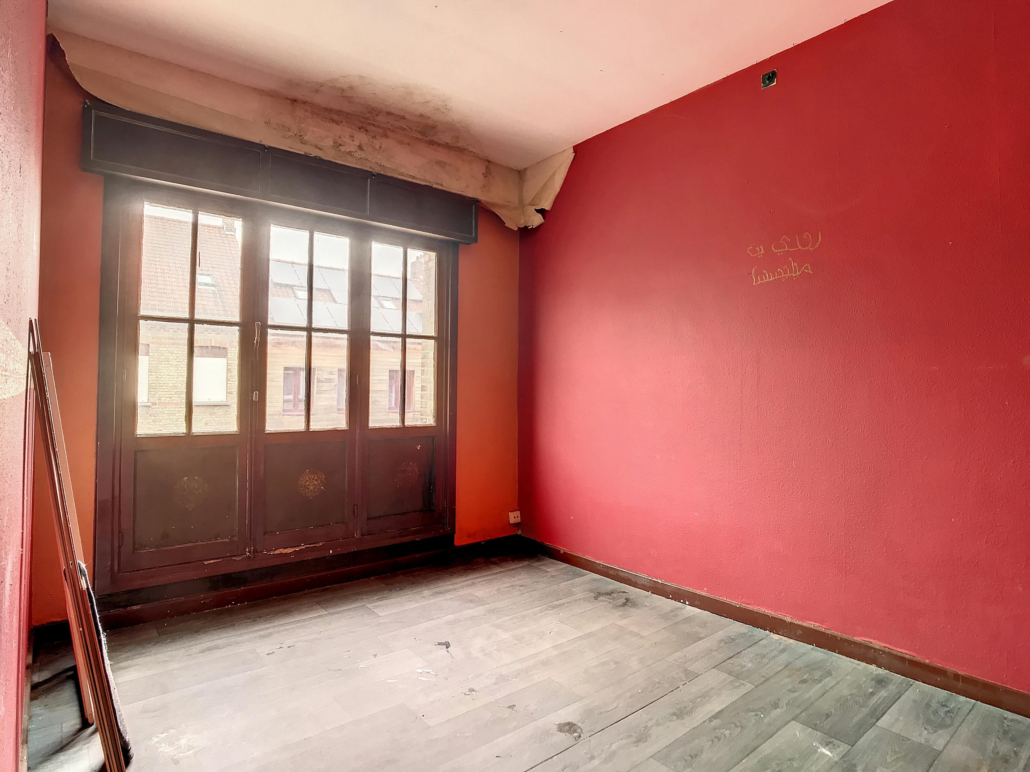 Totaal te renoveren huis vlakbij het centrum in De Panne foto 13