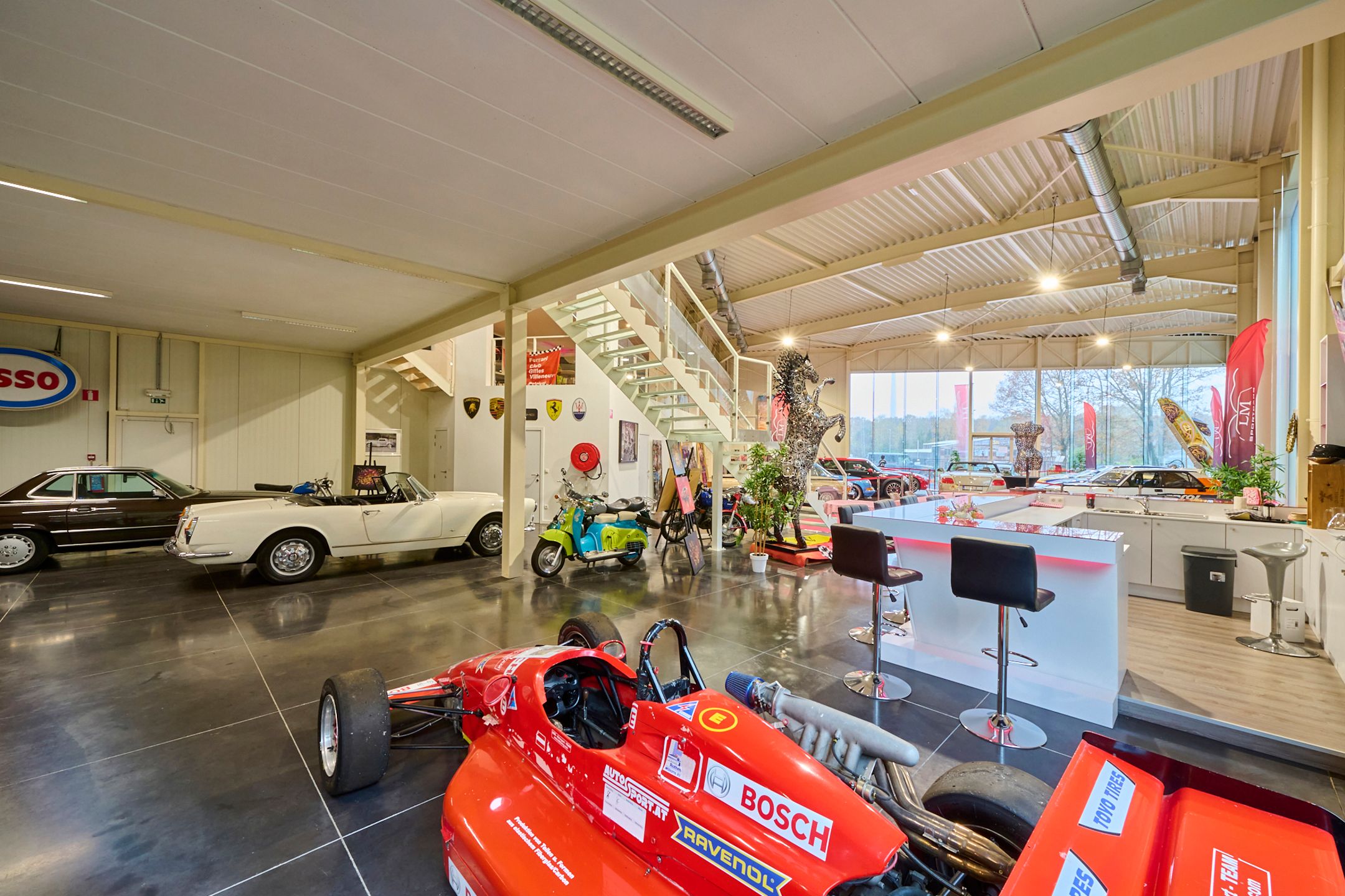 TE KOOP: unieke showroom met kantoren – ZICHTLOCATIE foto 10