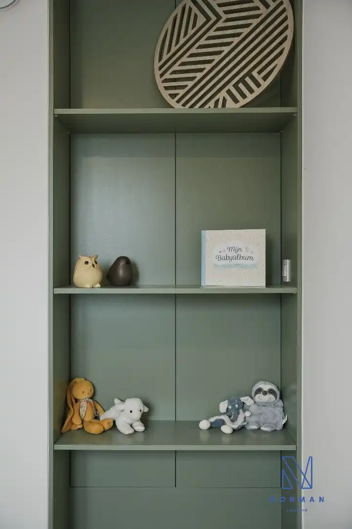 Instapklare, volledig gerenoveerde woning te koop met EPC A, uitgerust met zonnepanelen, drie slaapkamers en een aangelegde tuin. foto 18