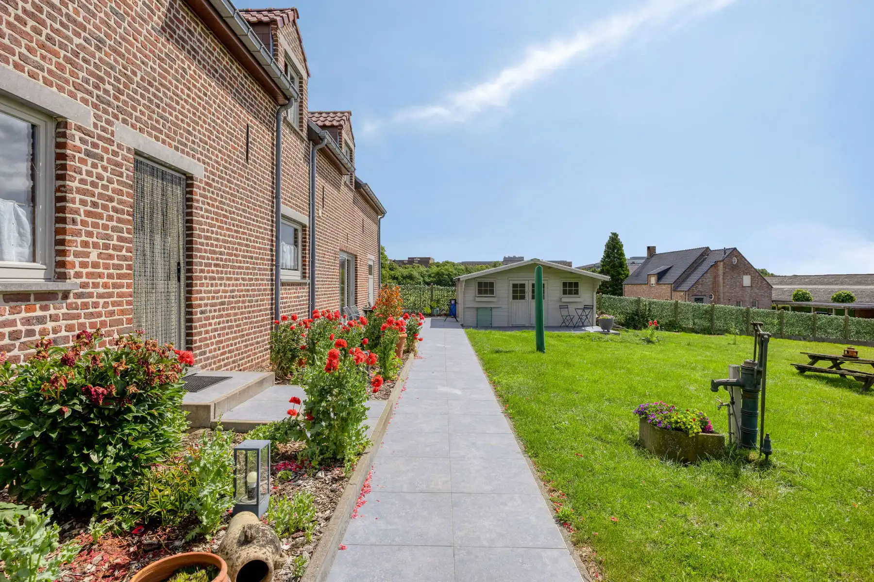 Karaktervolle woning met 3 slaapkamers en grote tuin foto 5