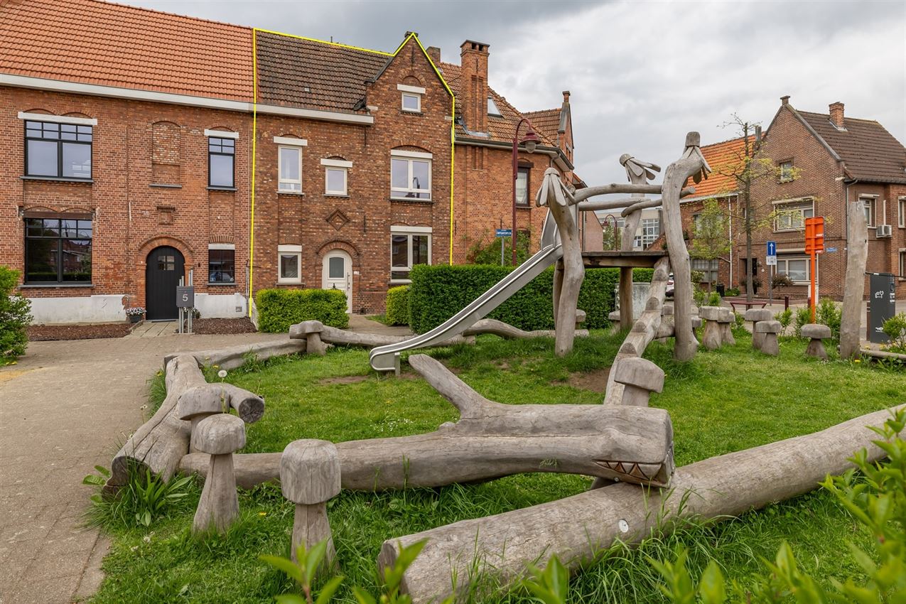 historische gevel, zuidtuin, op pleintje, label D  foto 2