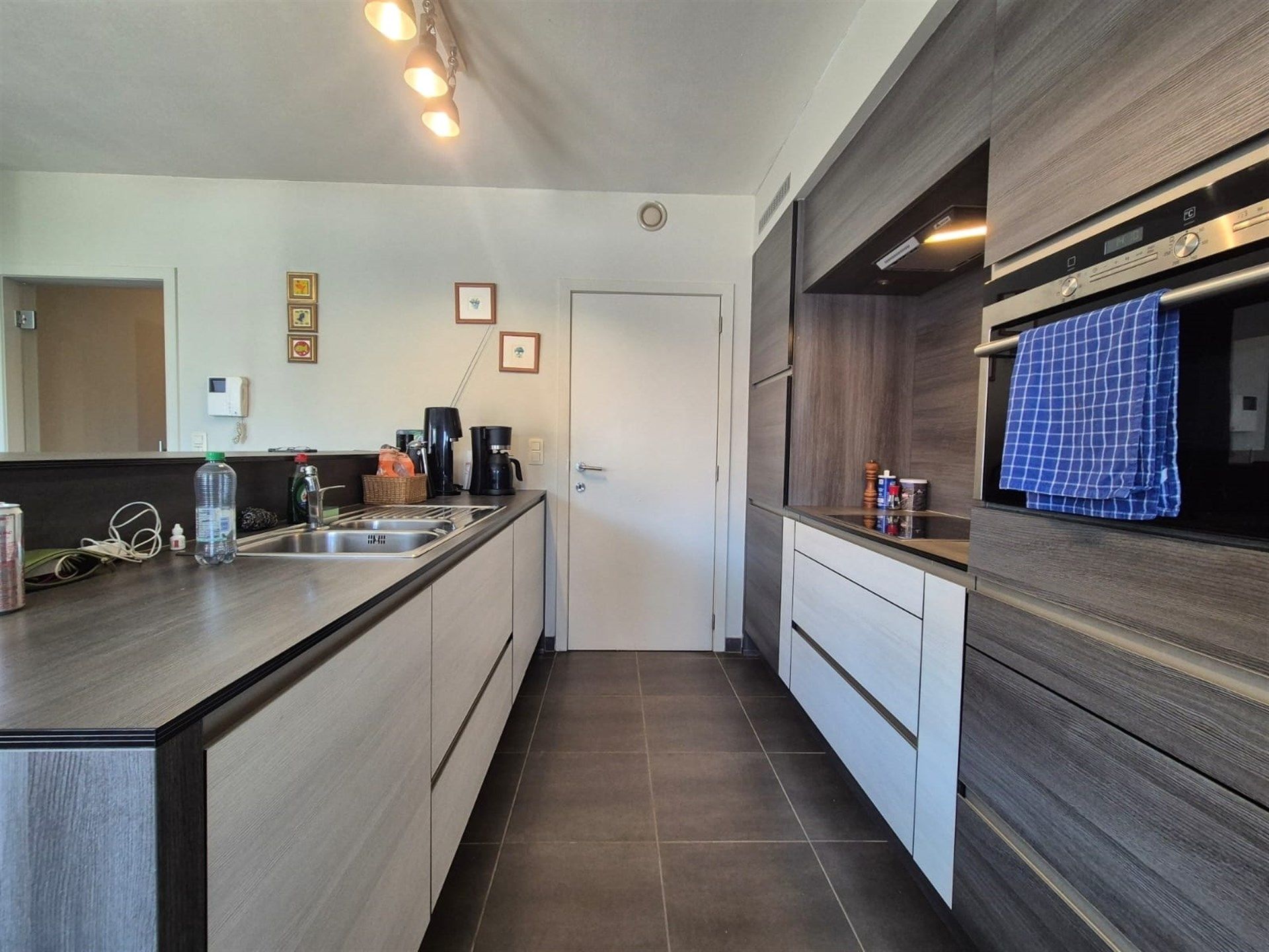 Rustig gelegen appartement met terras en garage.  foto 8