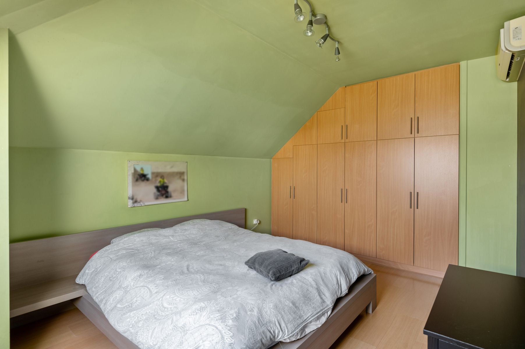 Vrijstaande, instapklare woning met verwarmd zwembad foto 17