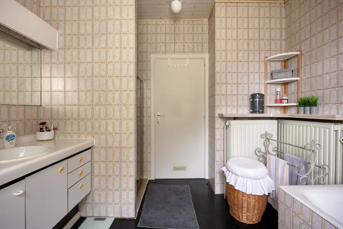 Bijzonder historisch herenhuis te koop in Heppen foto 37