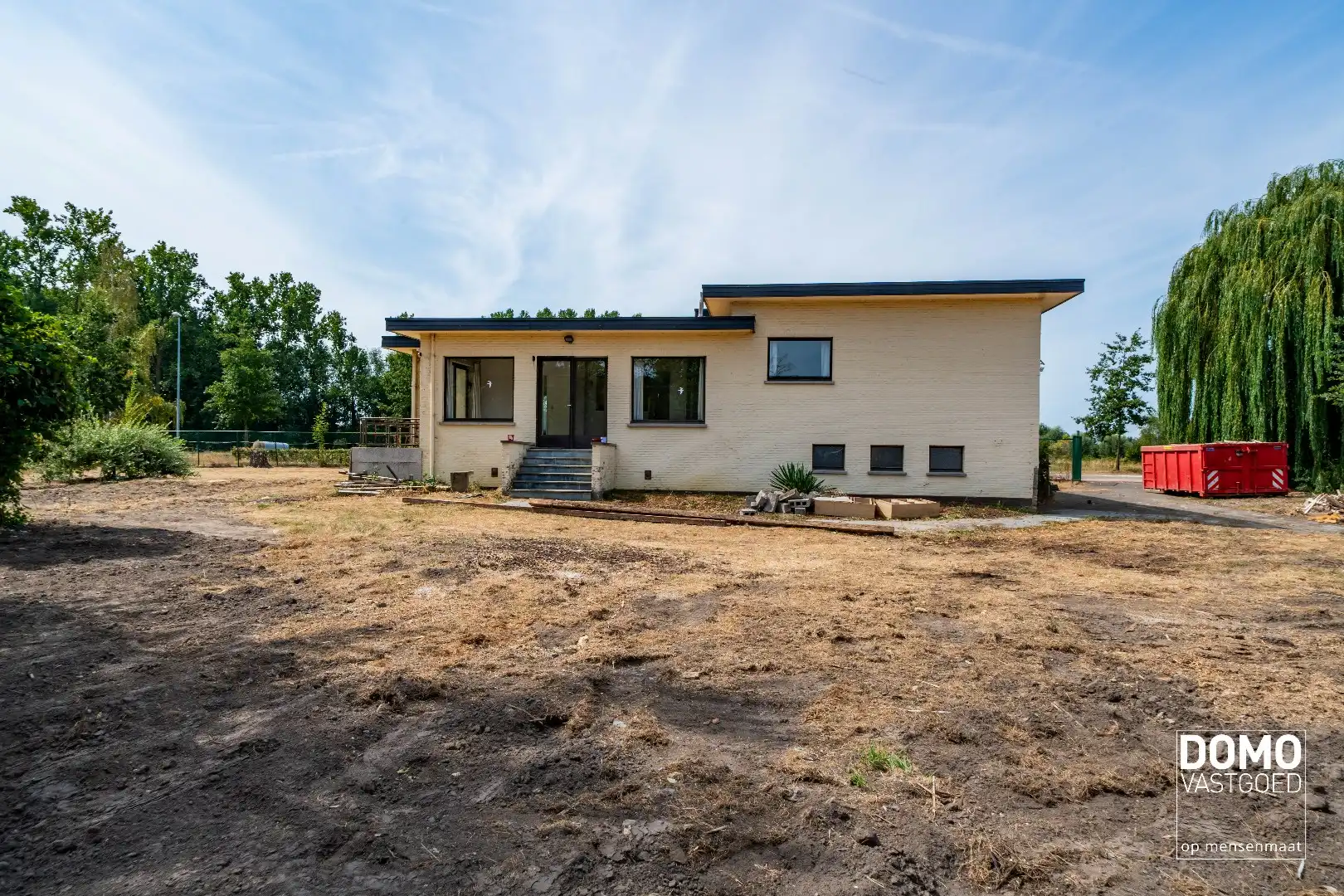 Open bebouwing met verkaveling mogelijkheden. Optioneel naastliggend perceel hooiland van 60a10ca bij aan te kopen. foto 17