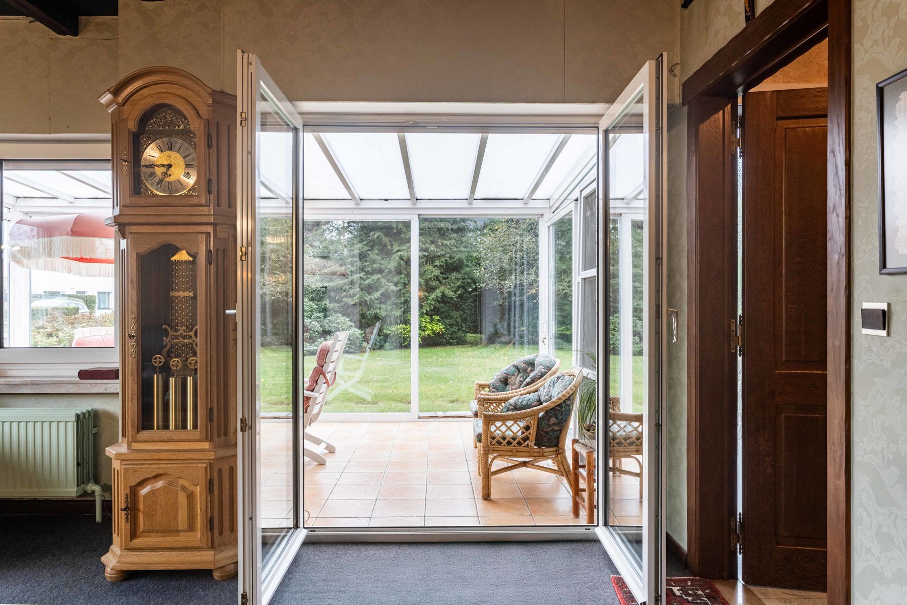 Leuke te renoveren retro villa foto 9