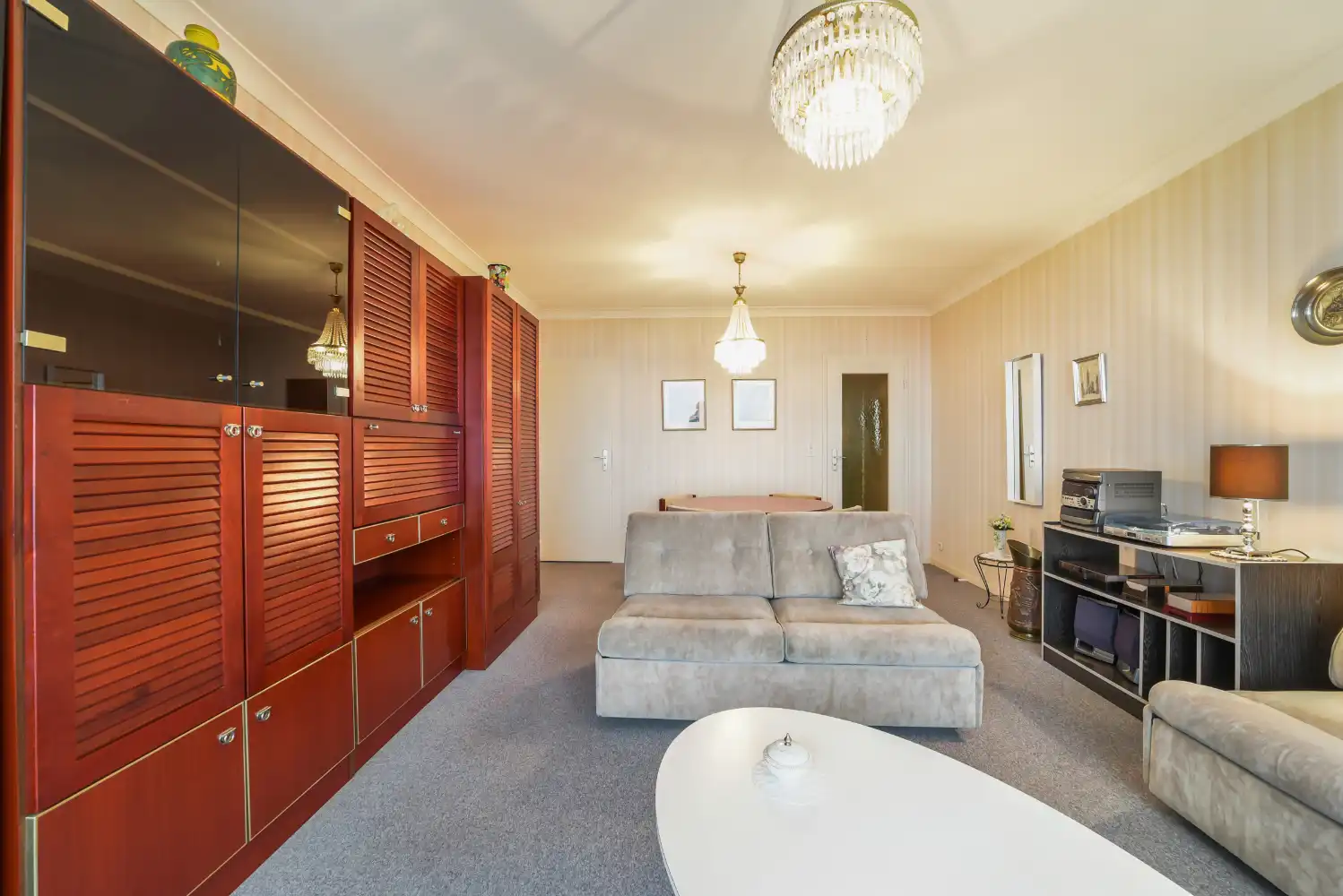 Instapklare studio met frontaal zeezicht foto 8