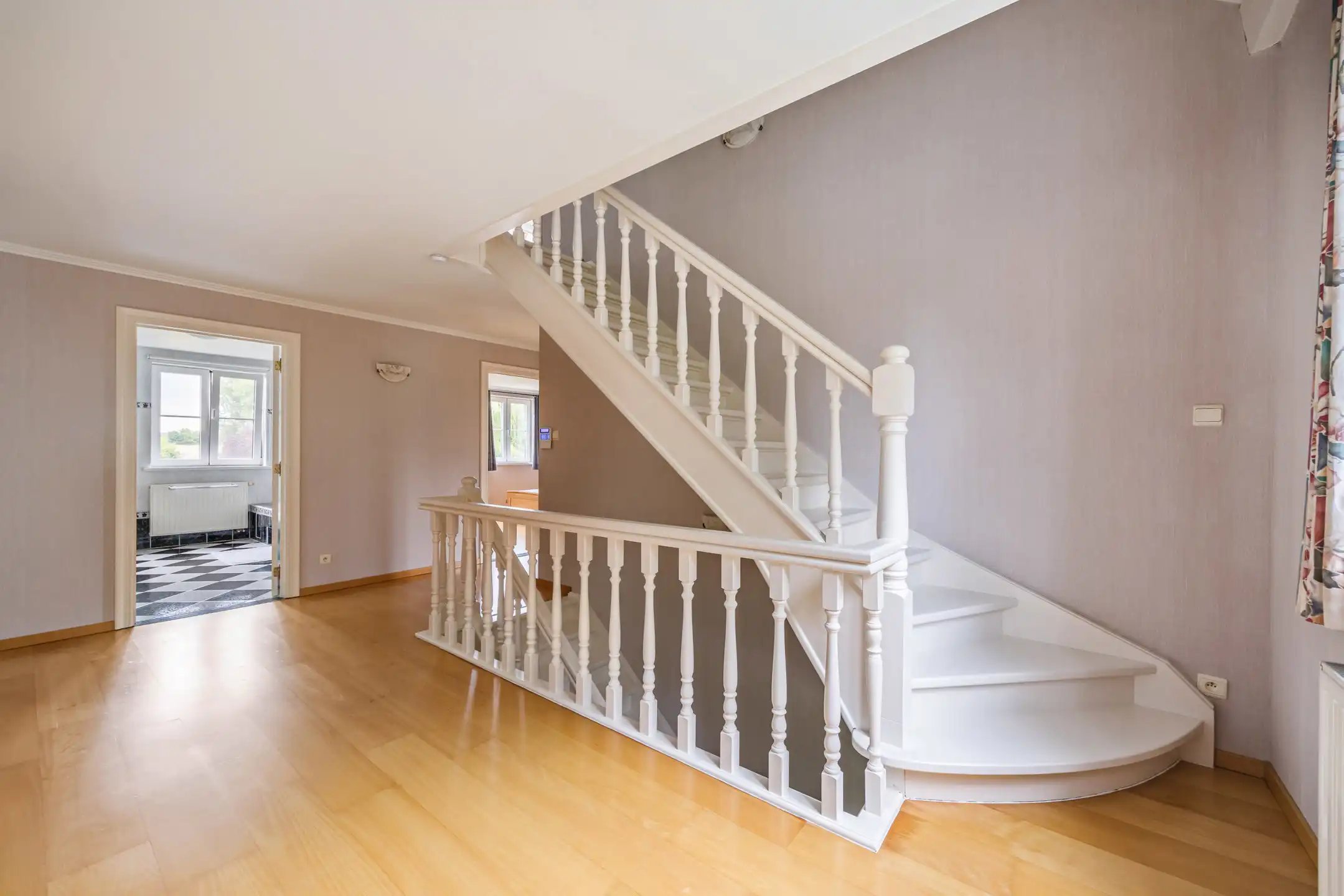 Exclusieve villa met zonnige tuin in Mal foto 19