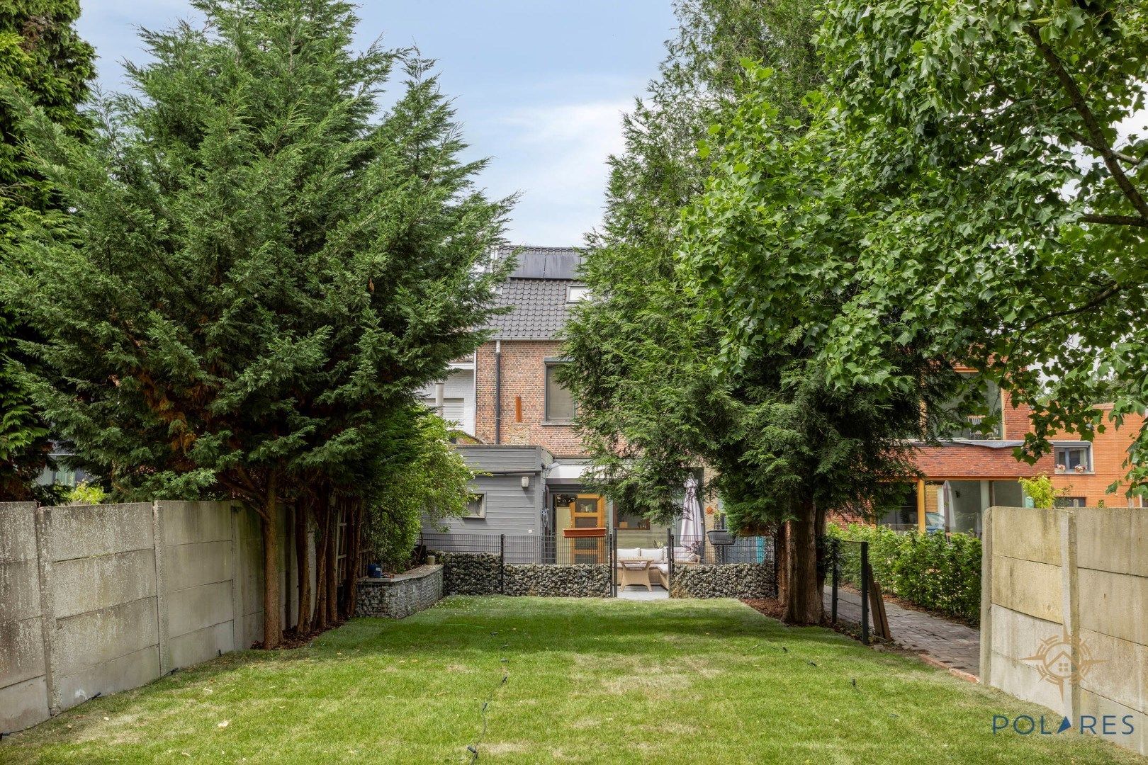 Instapklare woning met 4 slaapkamers en tuin foto 2