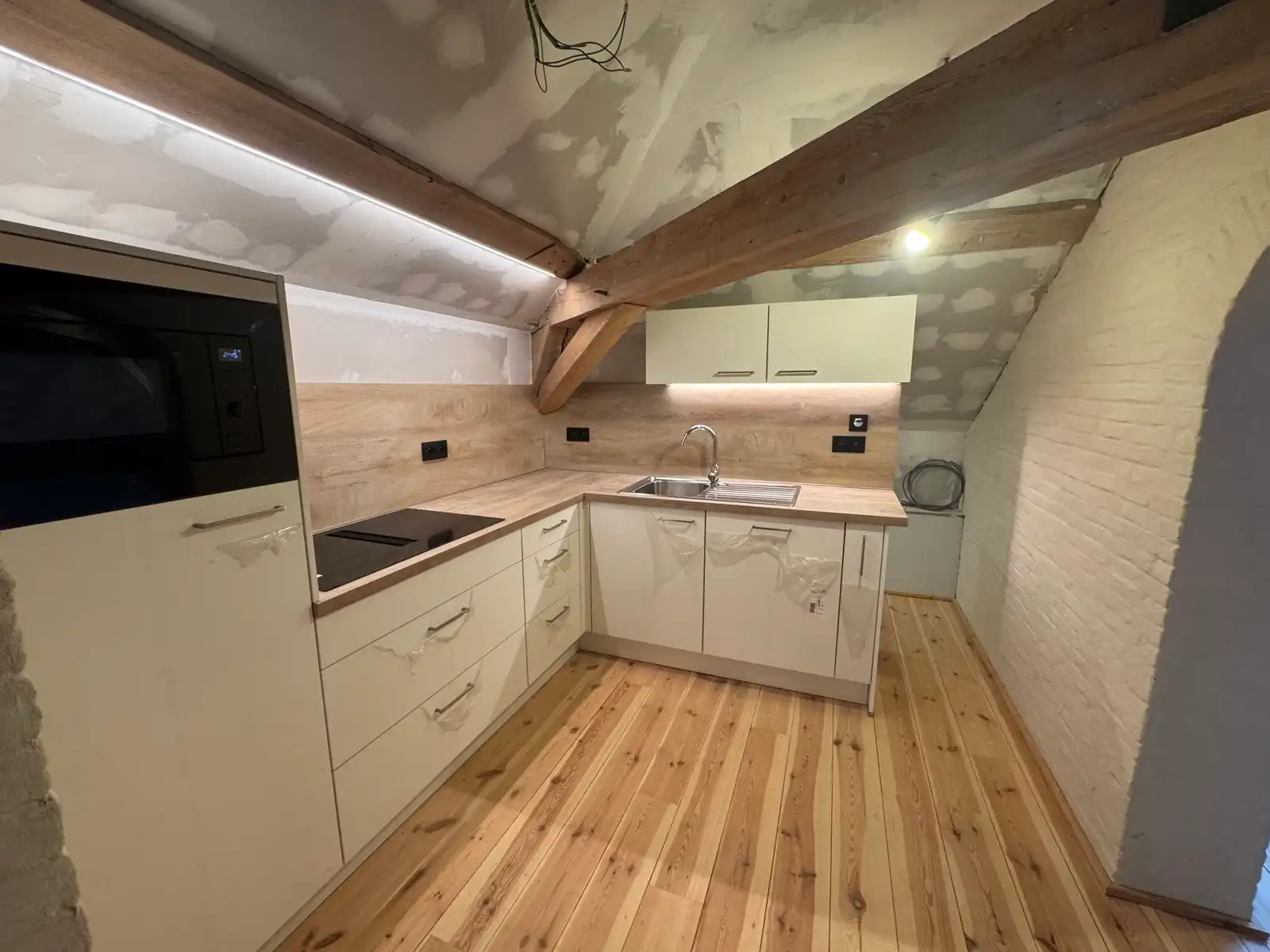 Karaktervol kantoor te huur in hartje Diest foto 15